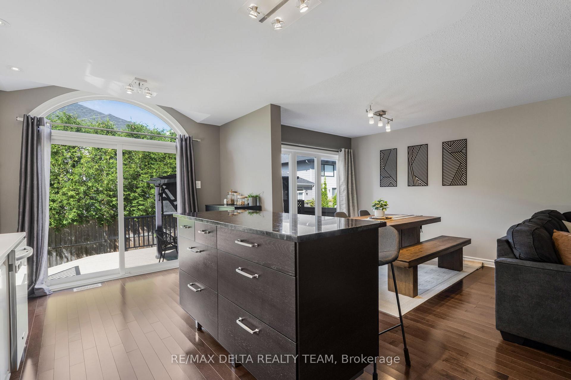 Photo 12 of 564 Langelier Avenue, Ottawa, Mer Bleue/Bradley Estates/Anderson Park — HOMEH
