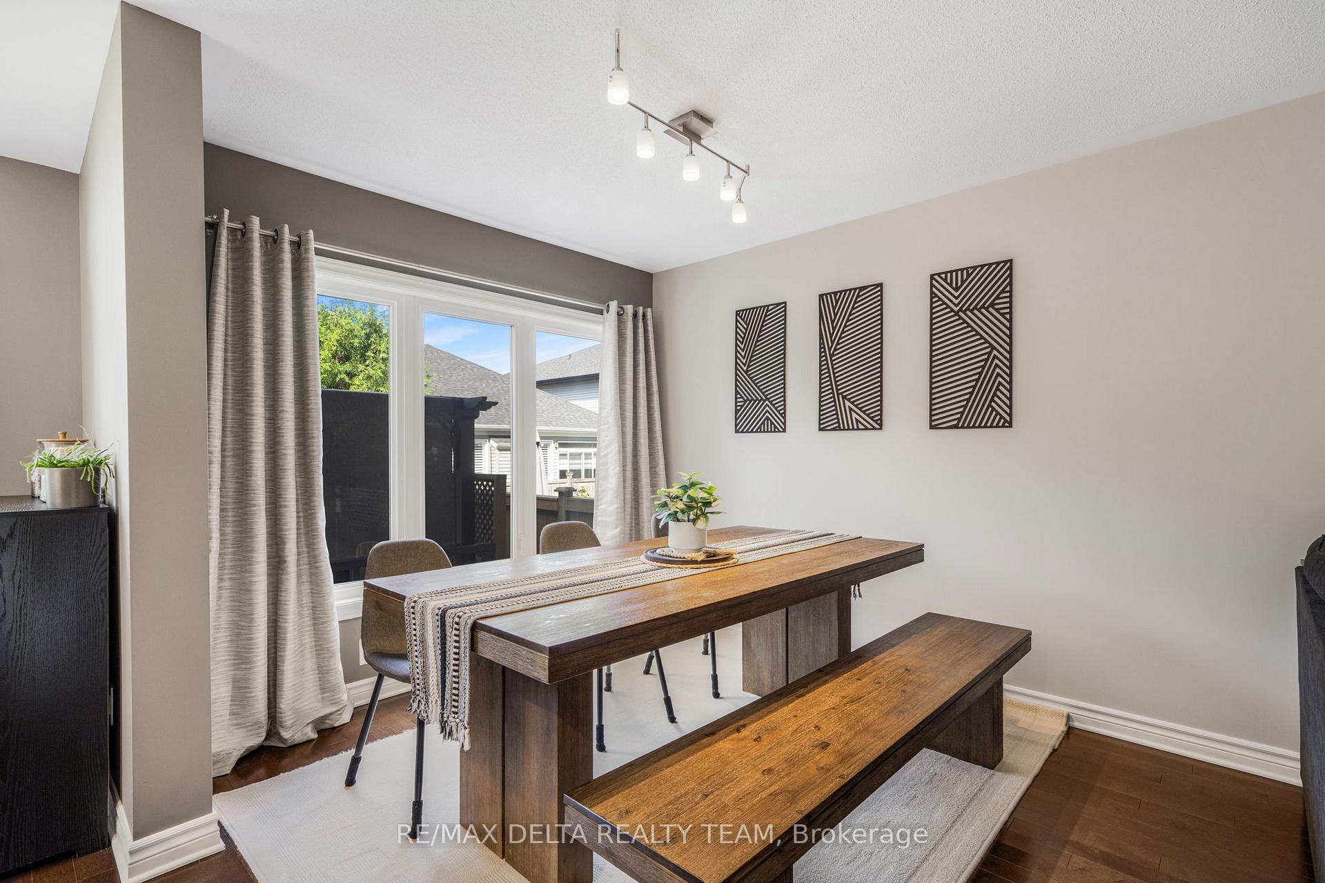 Photo 17 of 564 Langelier Avenue, Ottawa, Mer Bleue/Bradley Estates/Anderson Park — HOMEH
