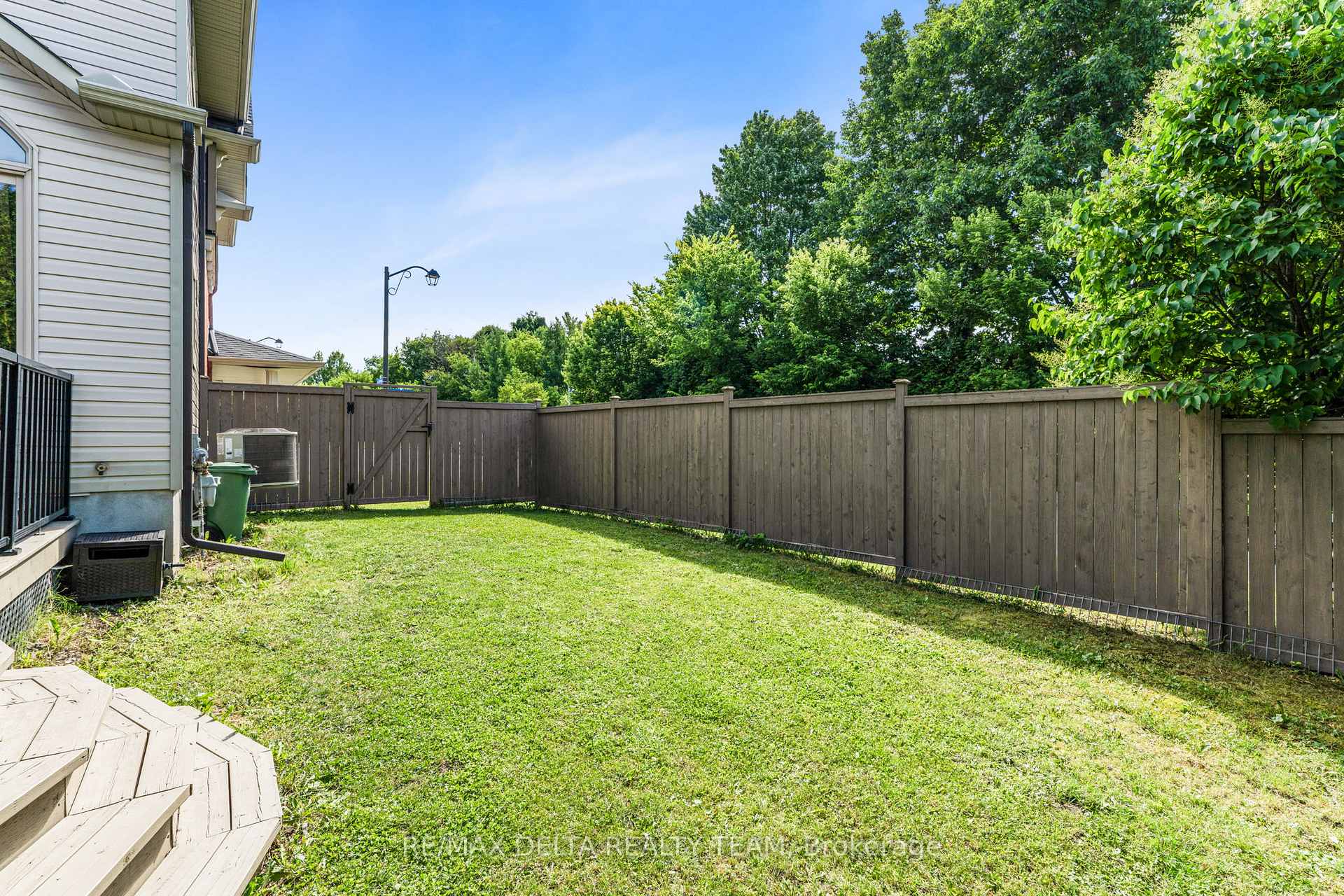 Photo 32 of 564 Langelier Avenue, Ottawa, Mer Bleue/Bradley Estates/Anderson Park — HOMEH