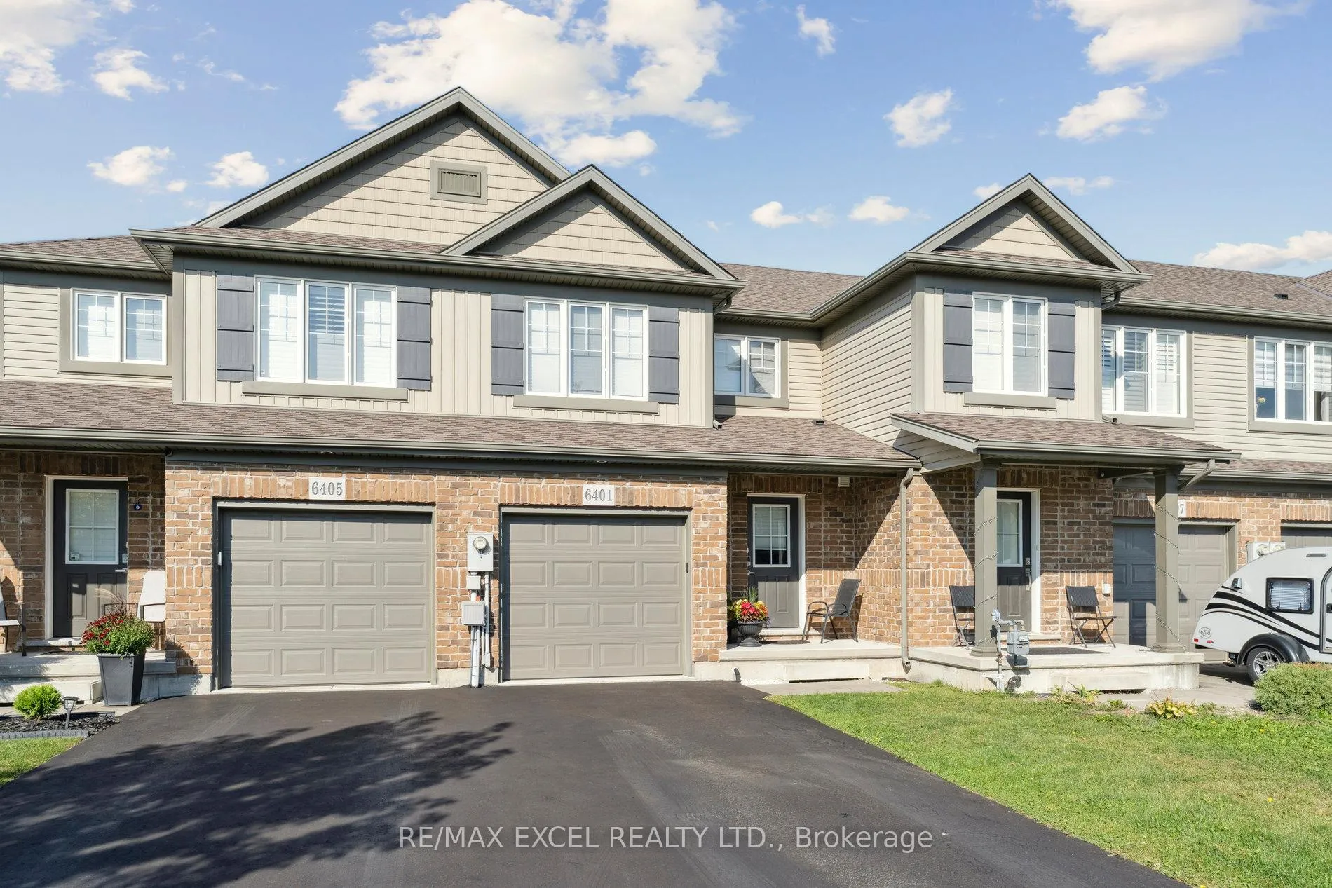 Photo 2 of 6401 Shapton Crescent, Niagara Falls, Forestview — HOMEH