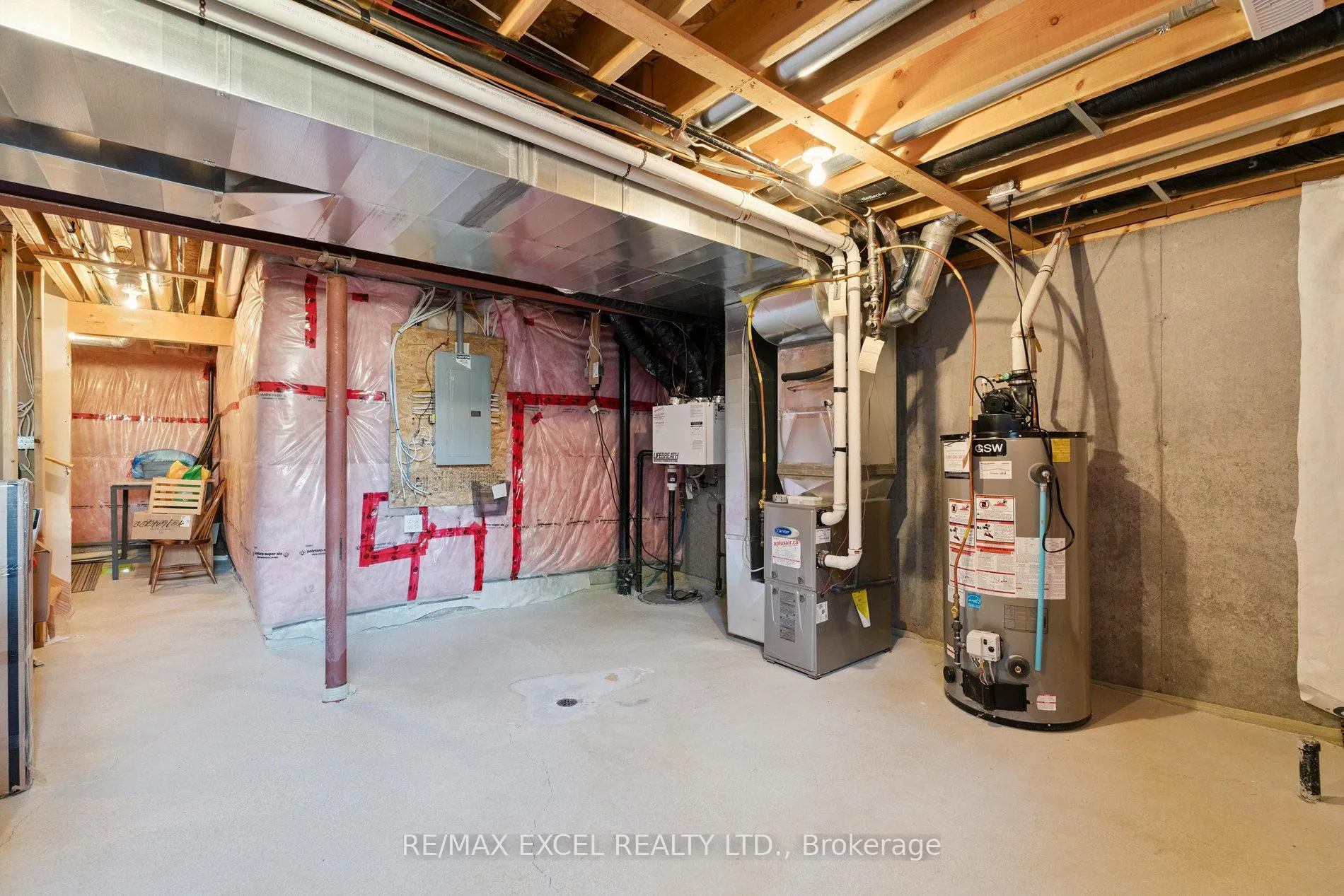 Photo 14 of 6401 Shapton Crescent, Niagara Falls, Forestview — HOMEH