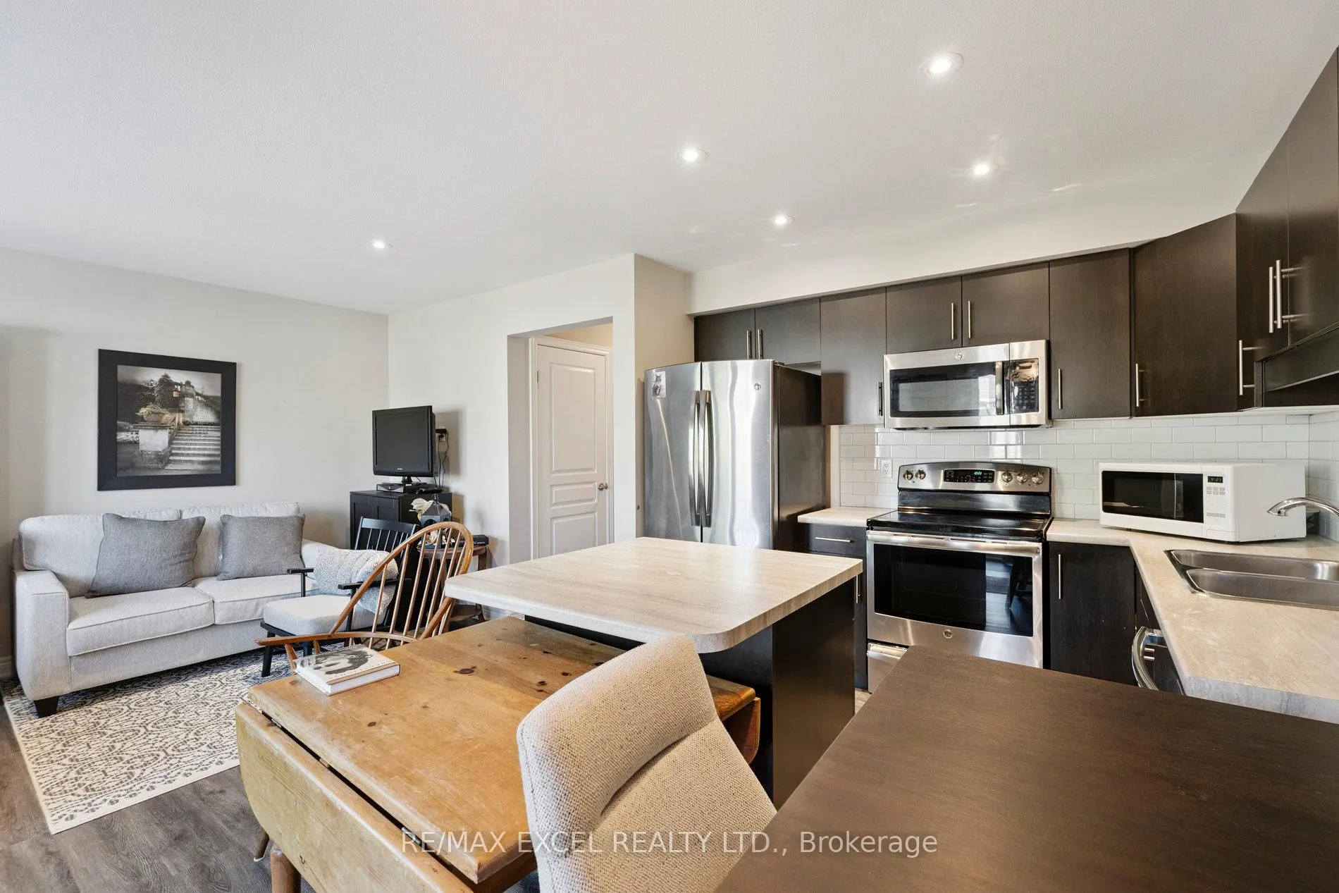 Photo 22 of 6401 Shapton Crescent, Niagara Falls, Forestview — HOMEH