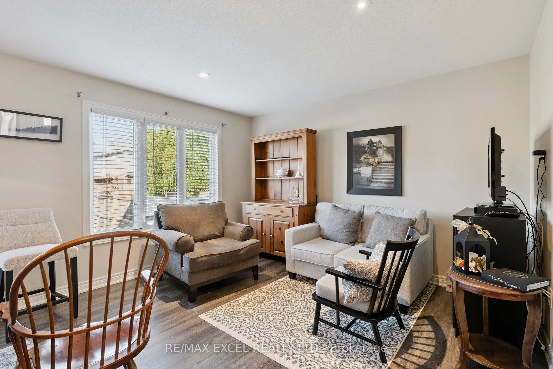 Photo 23 of 6401 Shapton Crescent, Niagara Falls, Forestview — HOMEH