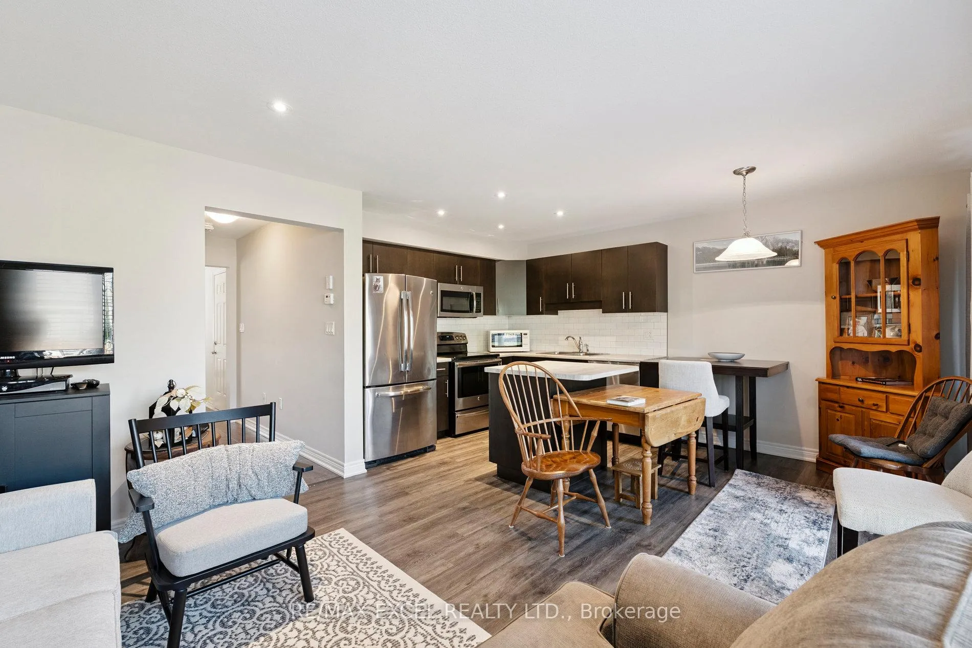Photo 24 of 6401 Shapton Crescent, Niagara Falls, Forestview — HOMEH