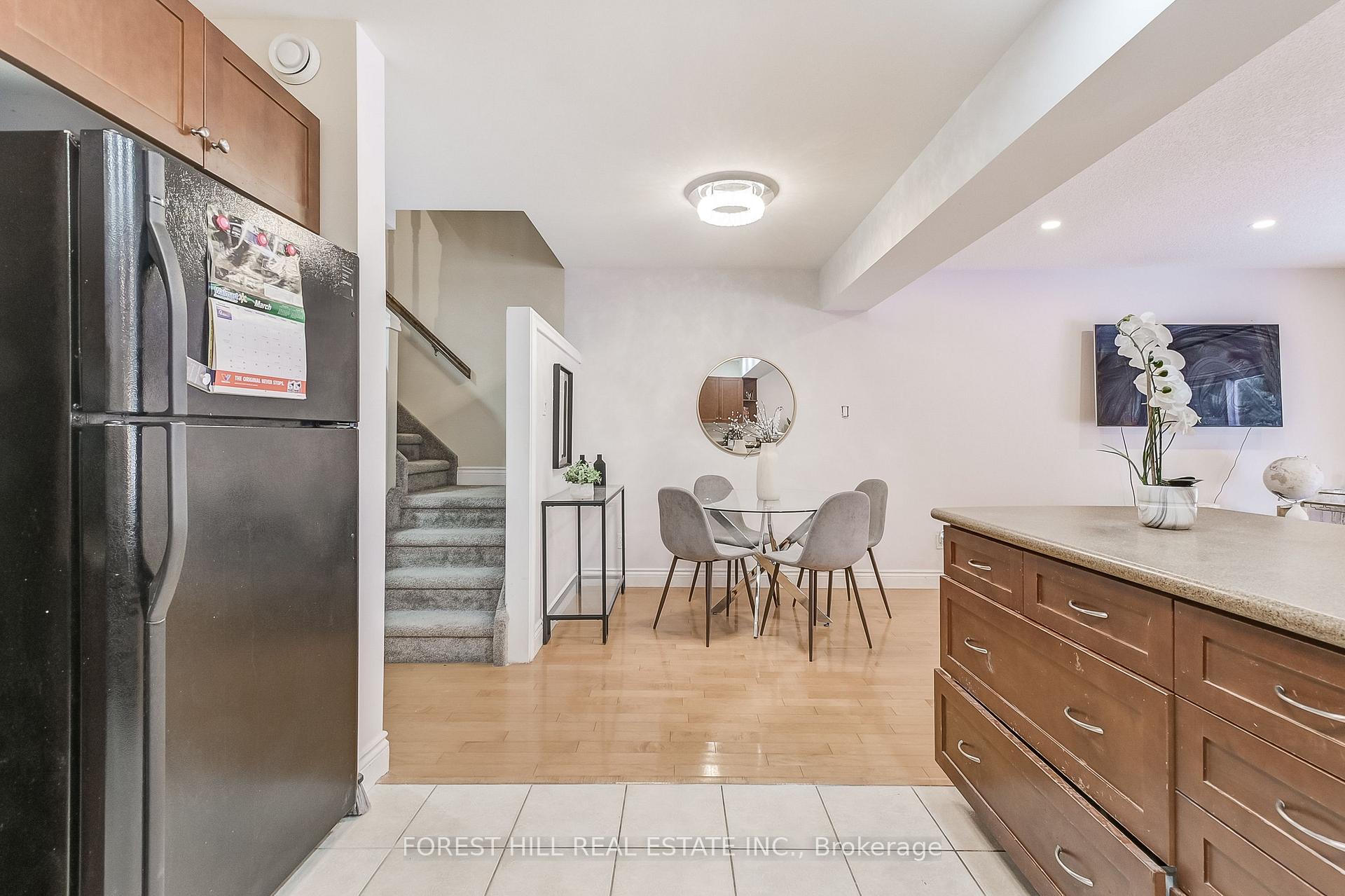 Photo 11 of 267 Thompson Road, Orangeville — HOMEH