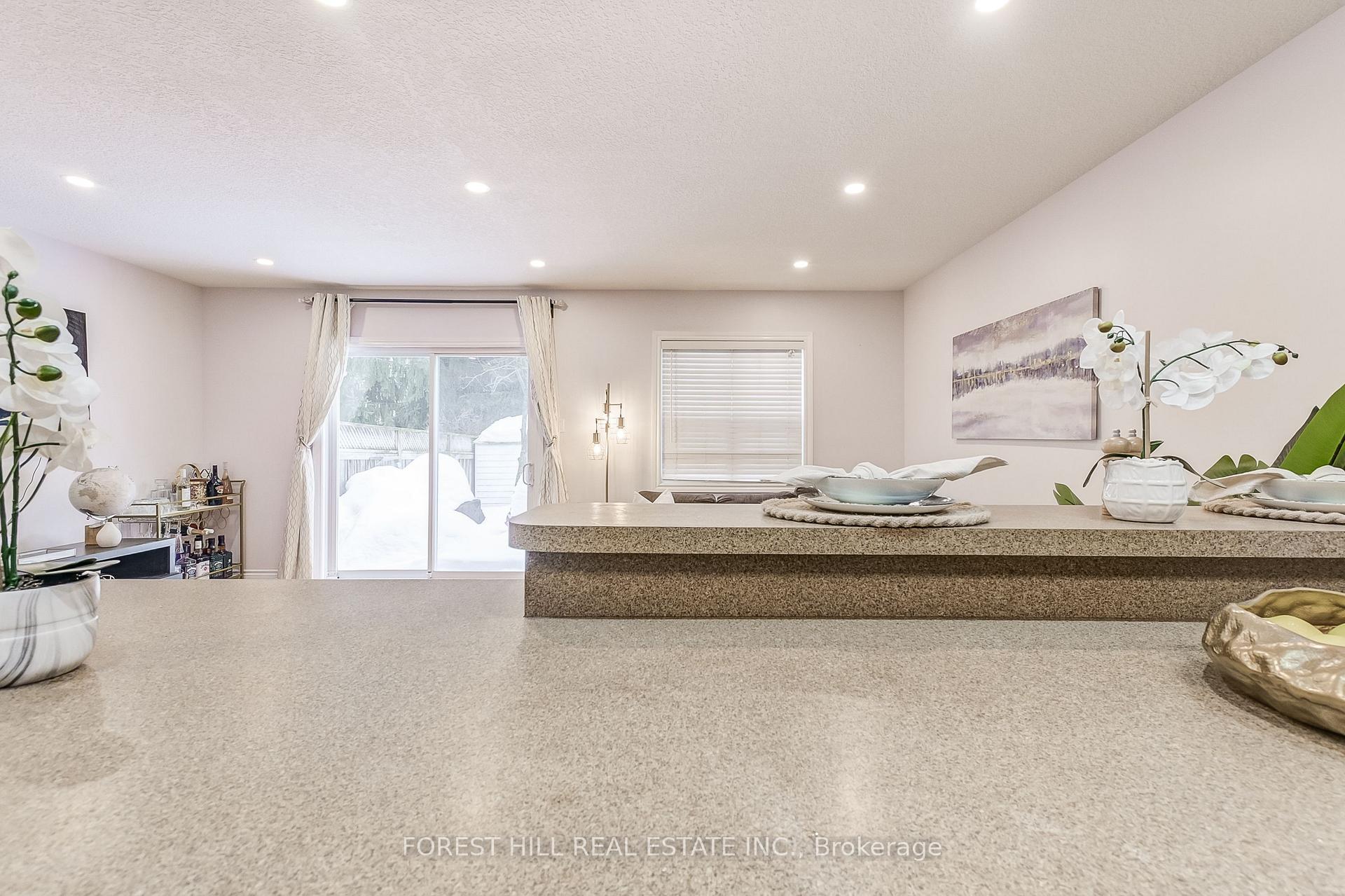 Photo 12 of 267 Thompson Road, Orangeville — HOMEH