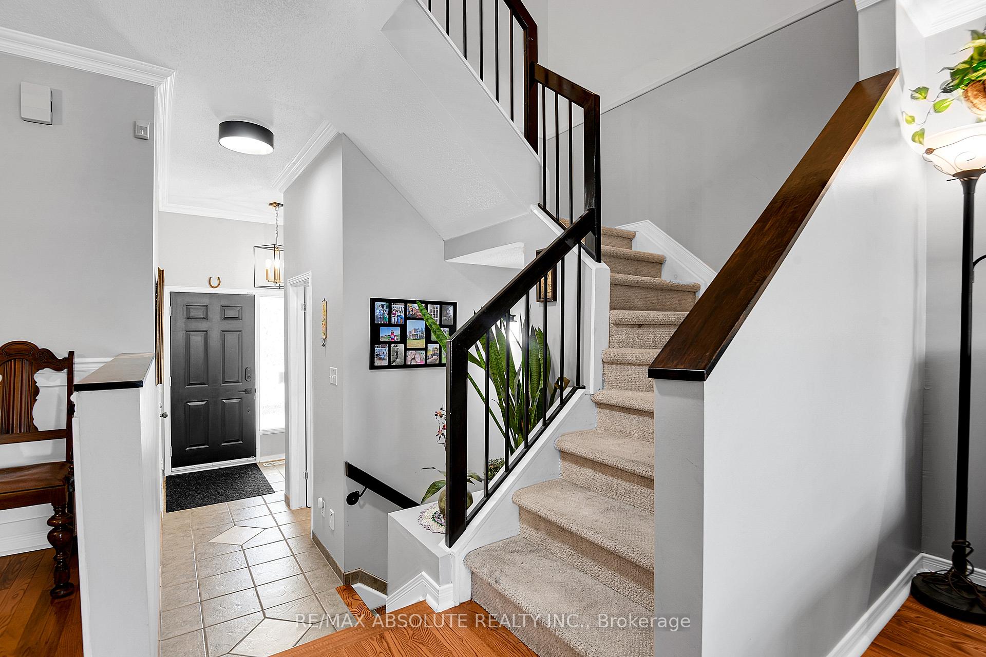 Photo 4 of 6142 Arbourwood Drive, Ottawa, Chapel Hill — HOMEH