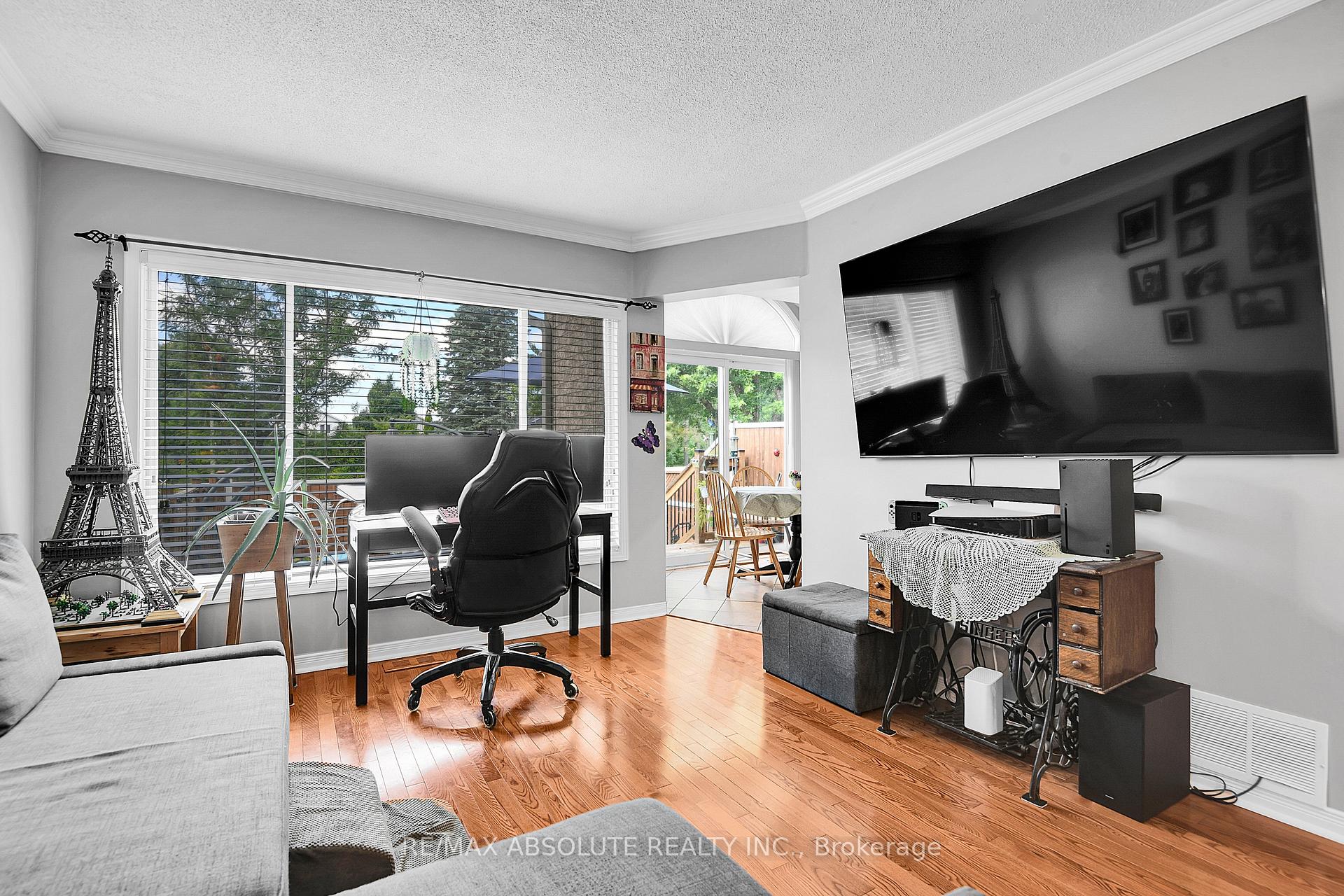 Photo 6 of 6142 Arbourwood Drive, Ottawa, Chapel Hill — HOMEH