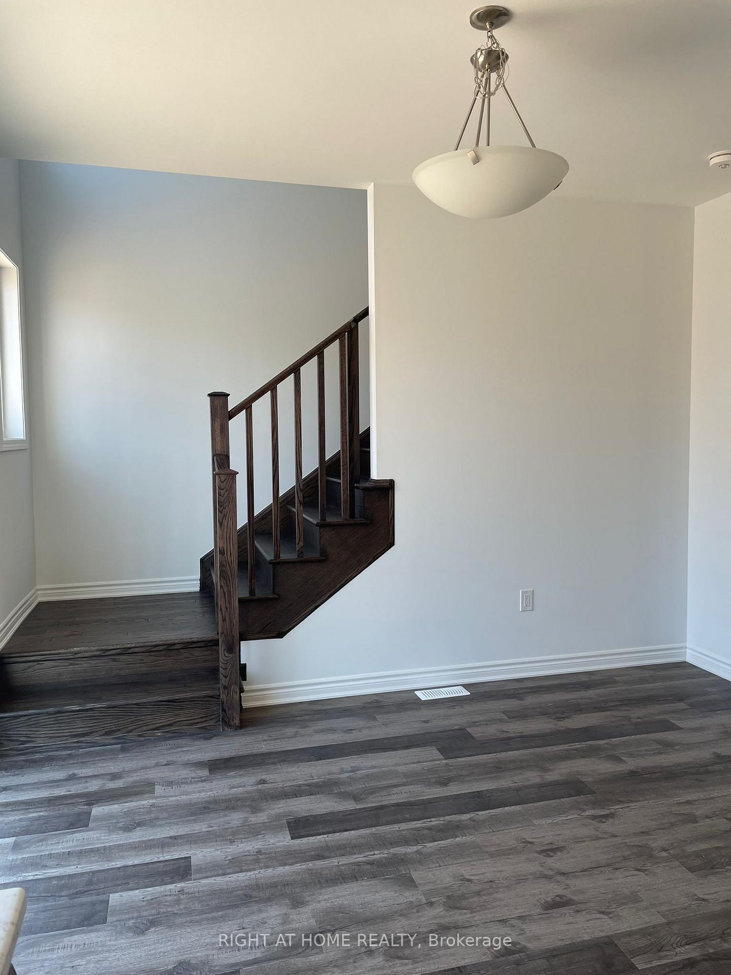 Photo 8 of 559 Bellflower Court, Milton, Walker — HOMEH