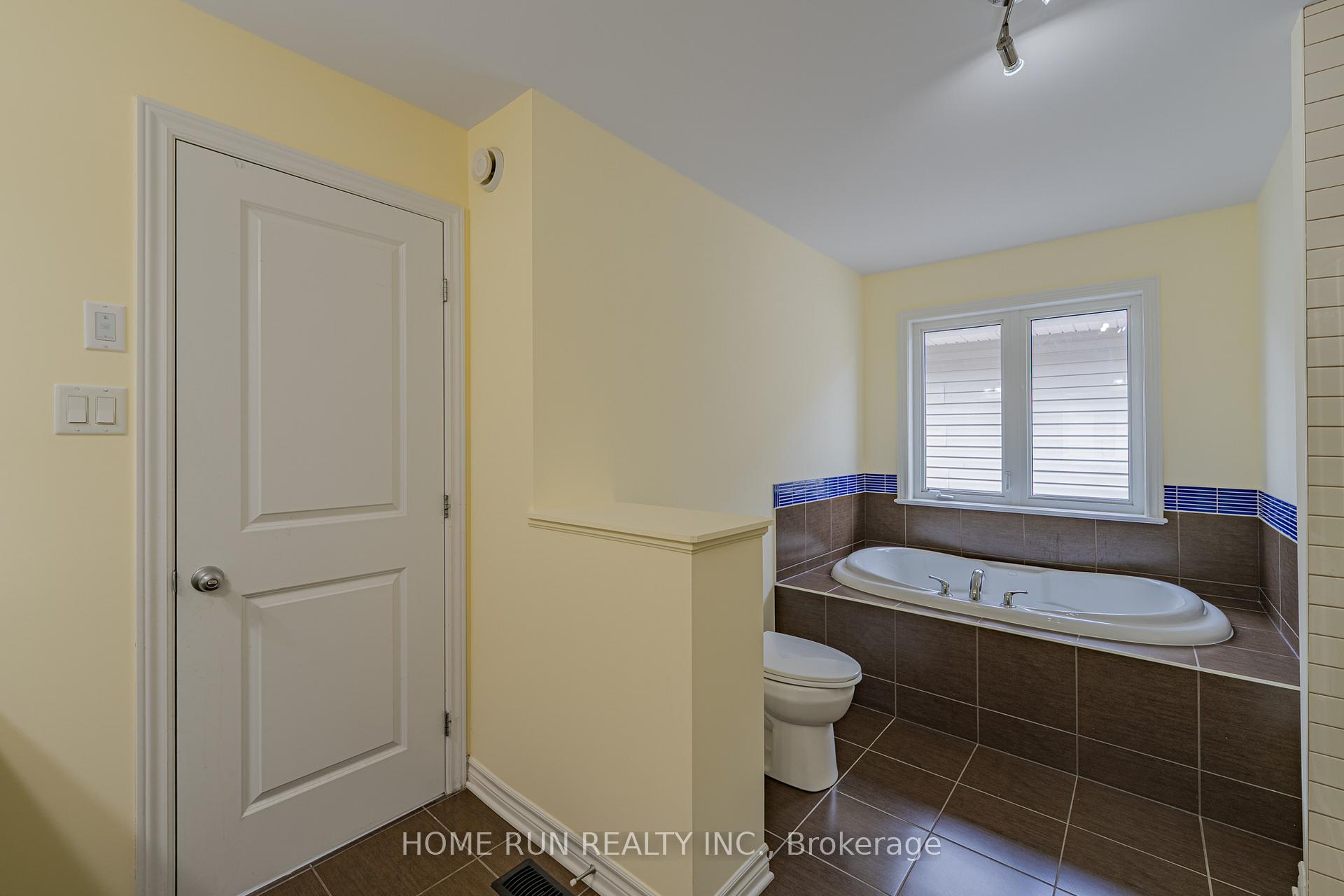 Photo 35 of 393 Grammond Circle, Ottawa, Avalon West — HOMEH