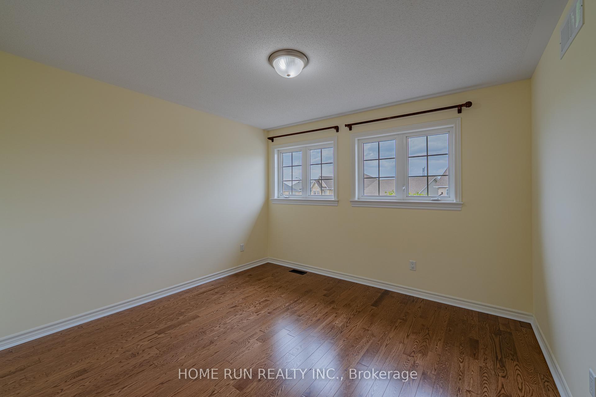 Photo 37 of 393 Grammond Circle, Ottawa, Avalon West — HOMEH