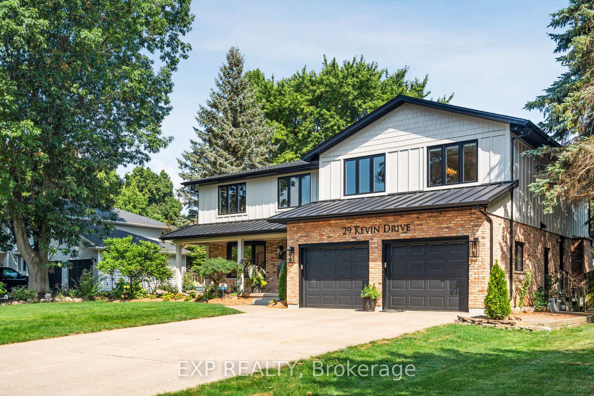 Photo 3 of 29 Kevin Drive, Pelham, Fonthill — HOMEH