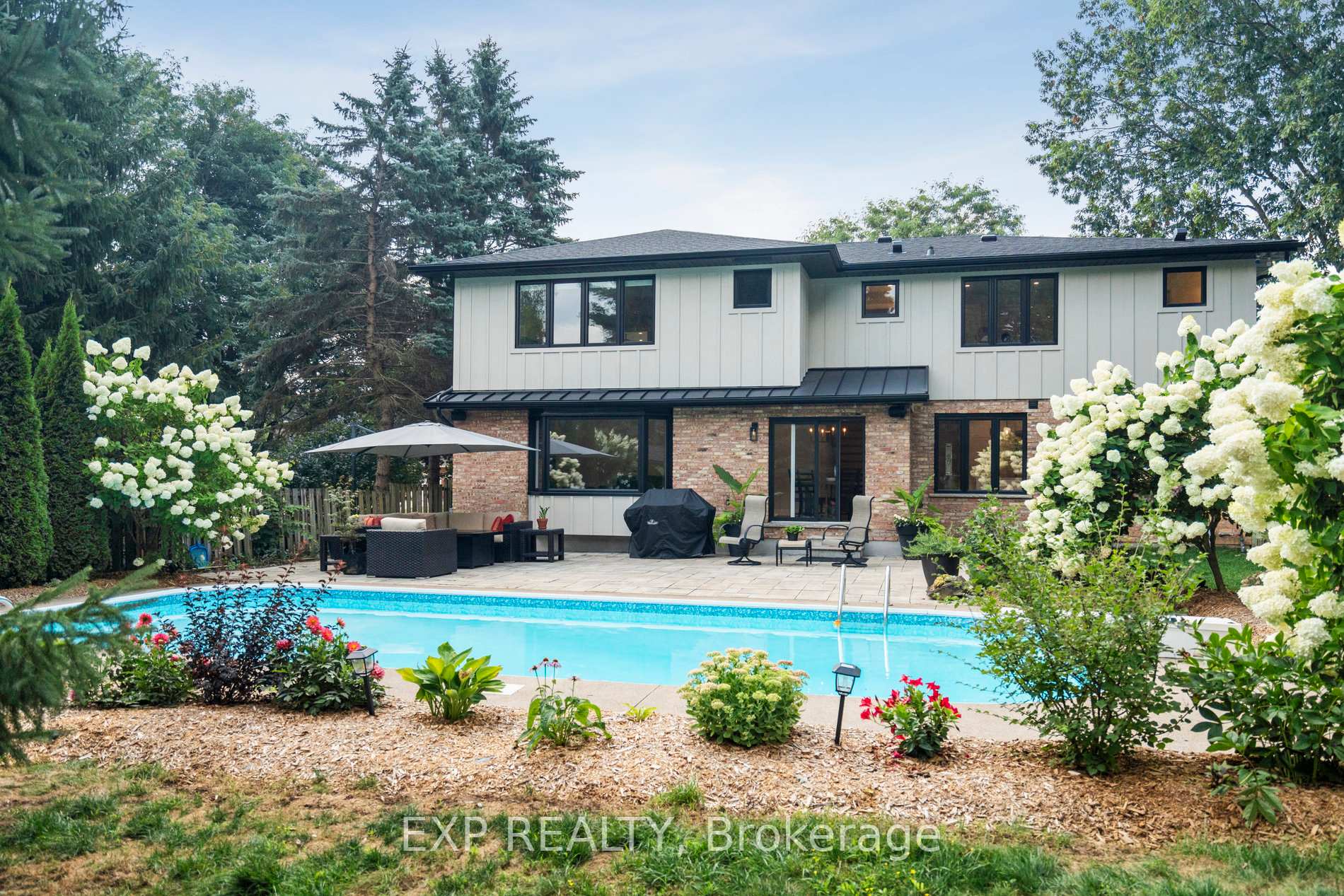 Photo 4 of 29 Kevin Drive, Pelham, Fonthill — HOMEH