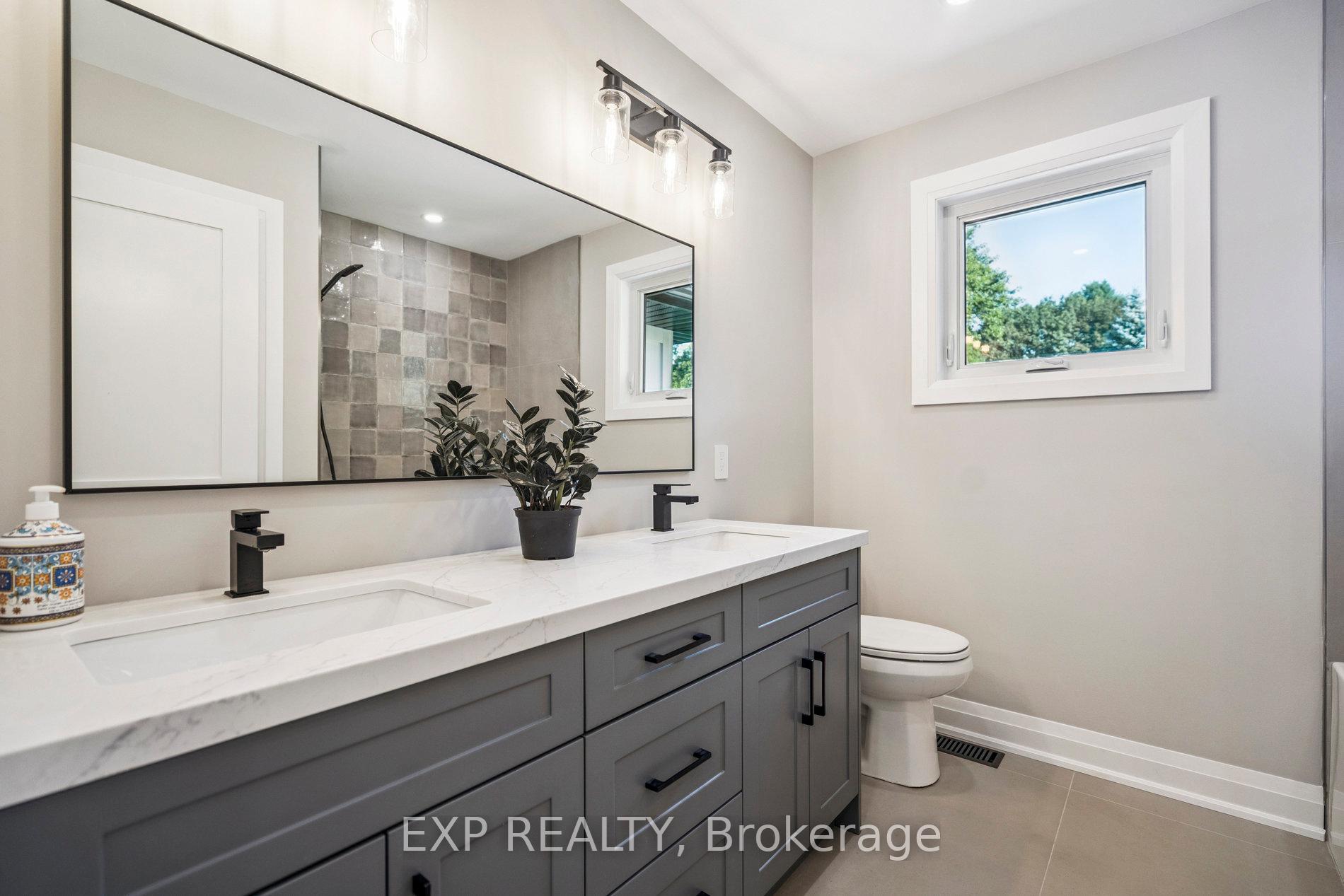 Photo 21 of 29 Kevin Drive, Pelham, Fonthill — HOMEH