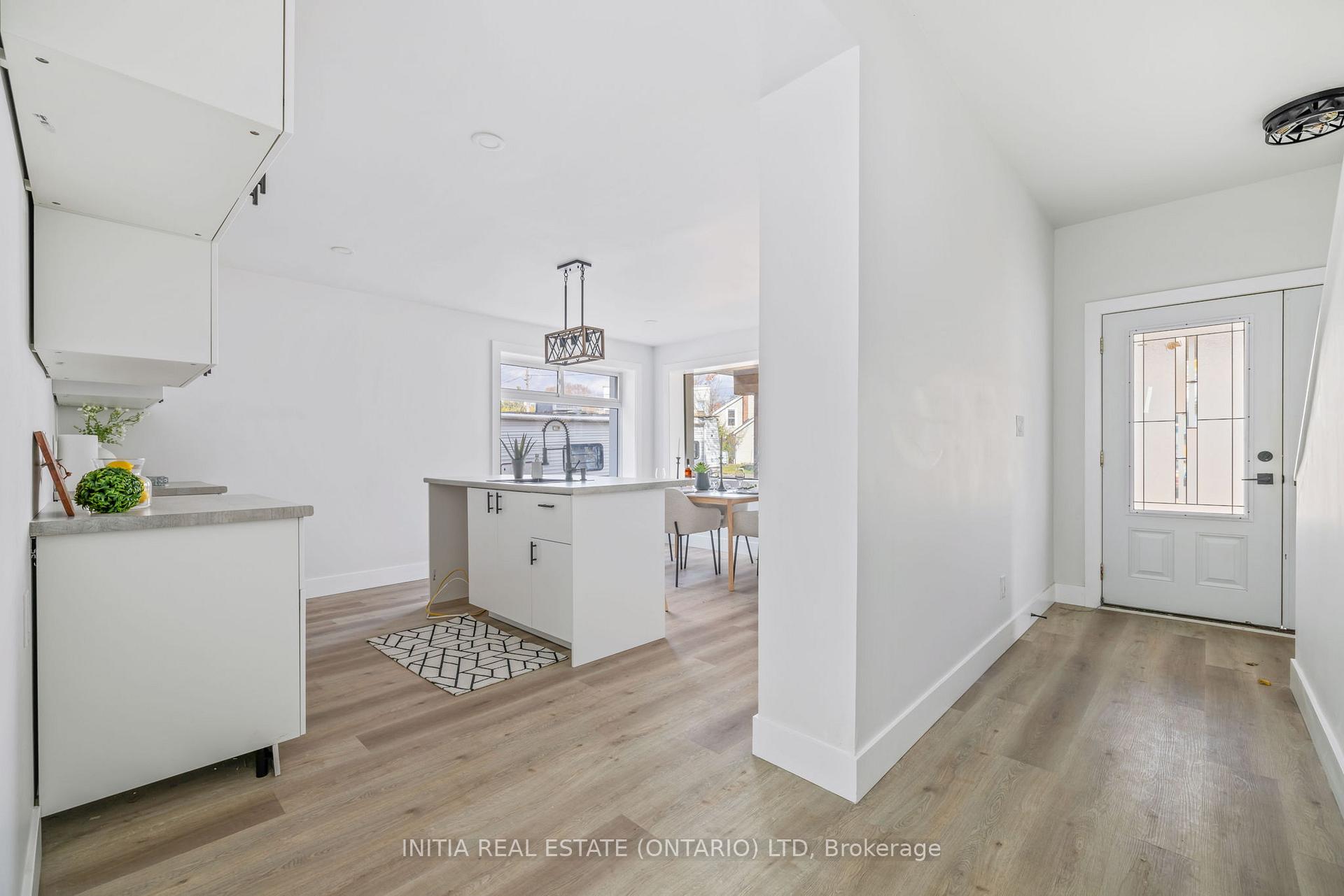 Photo 10 of 160 Scott Street, North Huron, Wingham — HOMEH