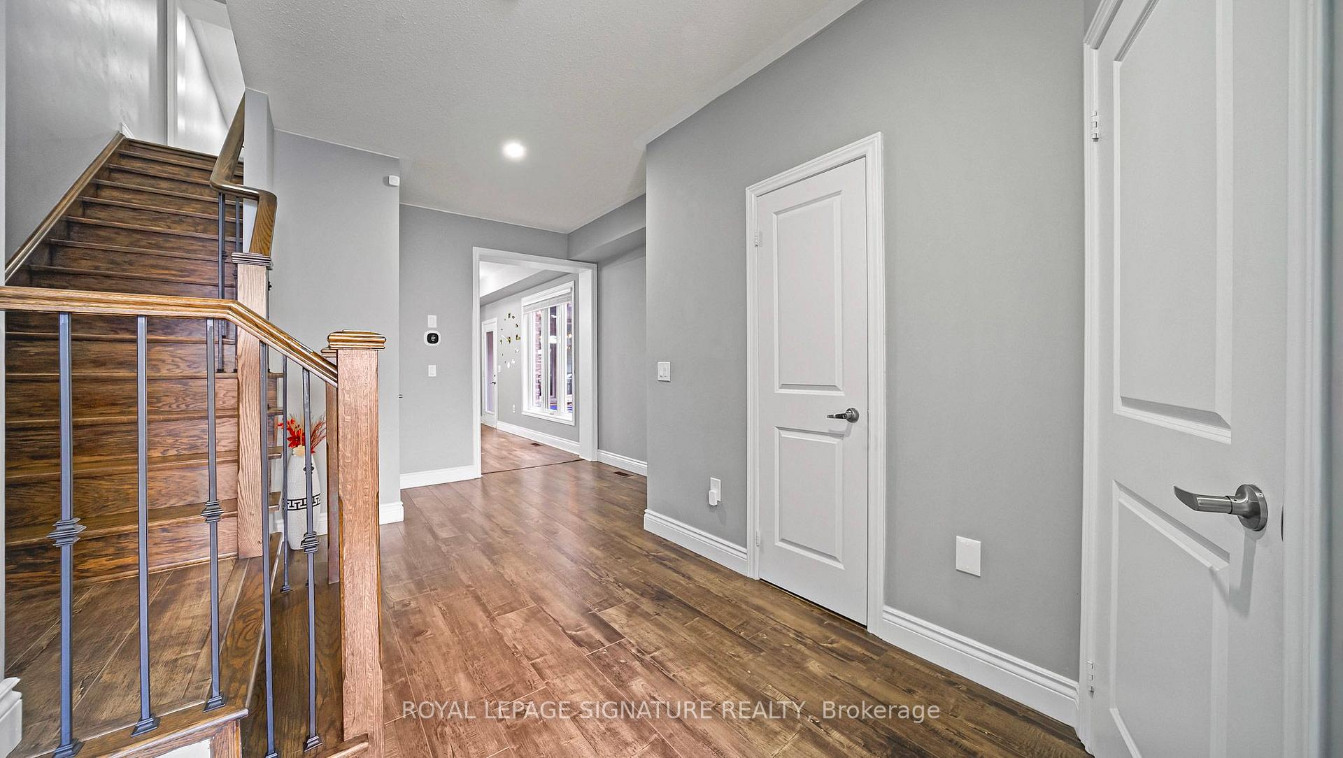 Photo 5 of 65 Kingsmere Crescent, New Tecumseth, Alliston — HOMEH