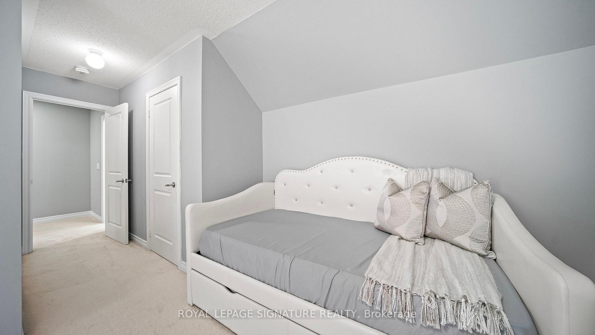 Photo 20 of 65 Kingsmere Crescent, New Tecumseth, Alliston — HOMEH