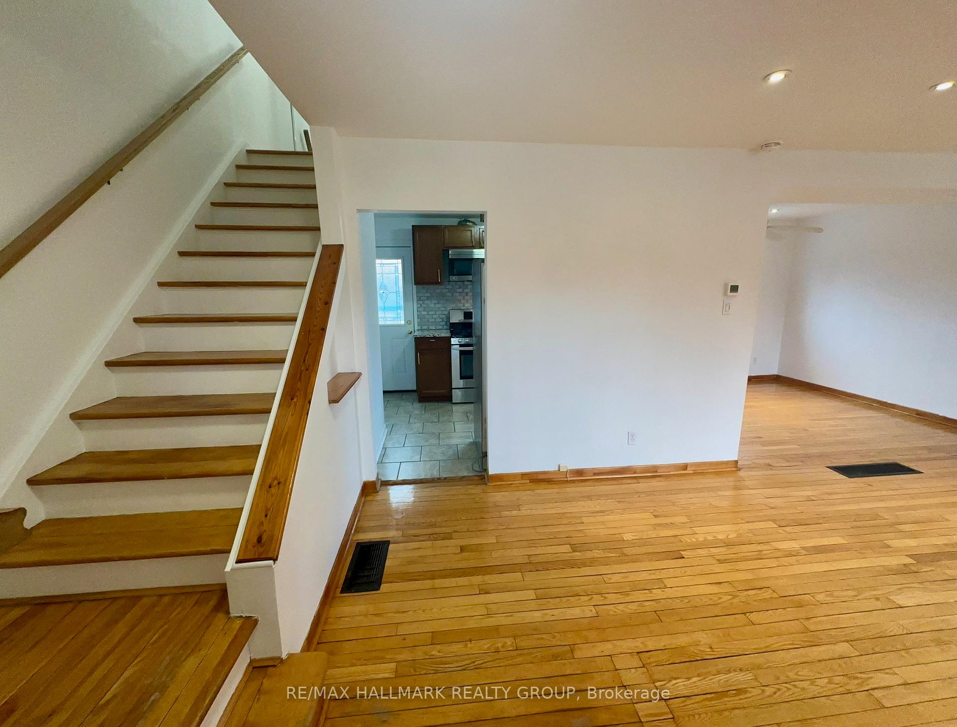 Photo 3 of 772 Borthwick Avenue S, Ottawa, Castle Heights/Rideau High — HOMEH