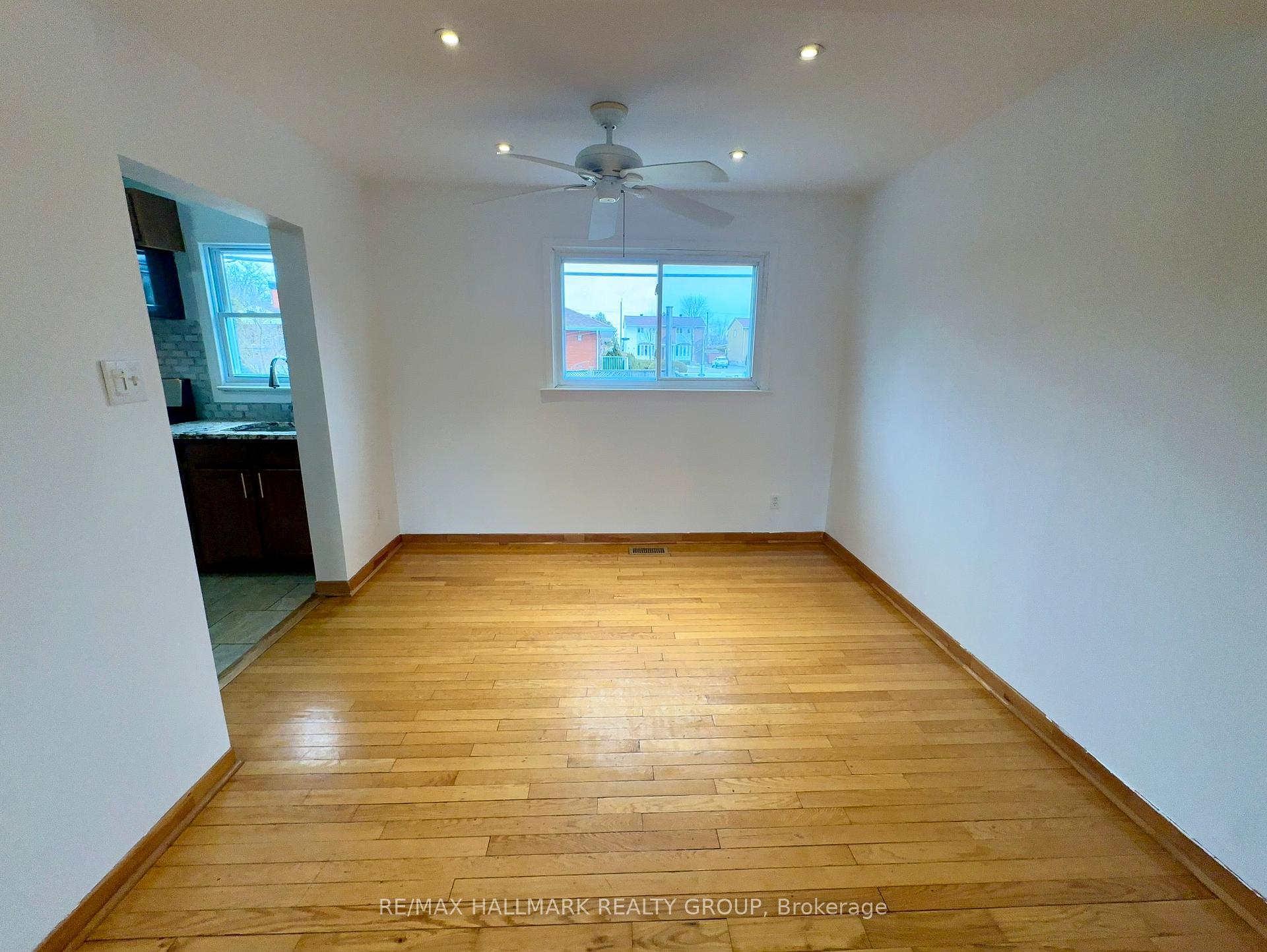 Photo 8 of 772 Borthwick Avenue S, Ottawa, Castle Heights/Rideau High — HOMEH