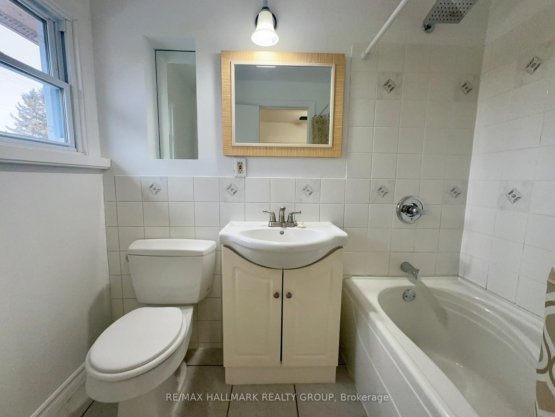 Photo 17 of 772 Borthwick Avenue S, Ottawa, Castle Heights/Rideau High — HOMEH
