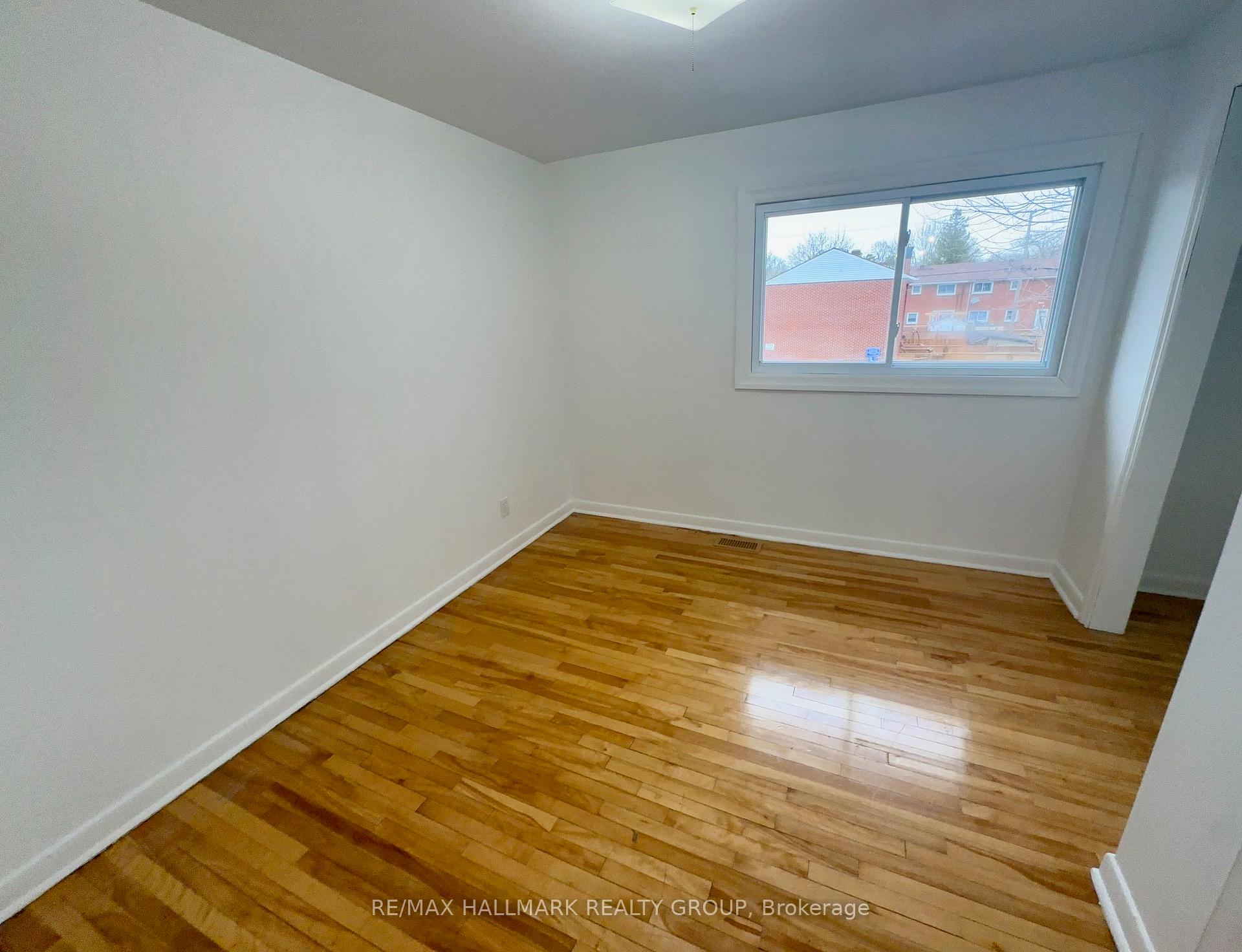Photo 19 of 772 Borthwick Avenue S, Ottawa, Castle Heights/Rideau High — HOMEH