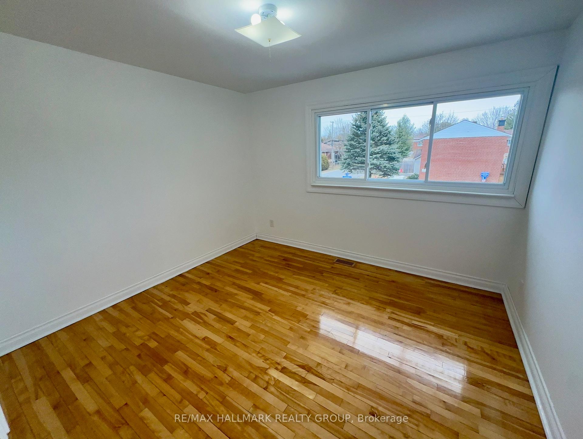 Photo 21 of 772 Borthwick Avenue S, Ottawa, Castle Heights/Rideau High — HOMEH