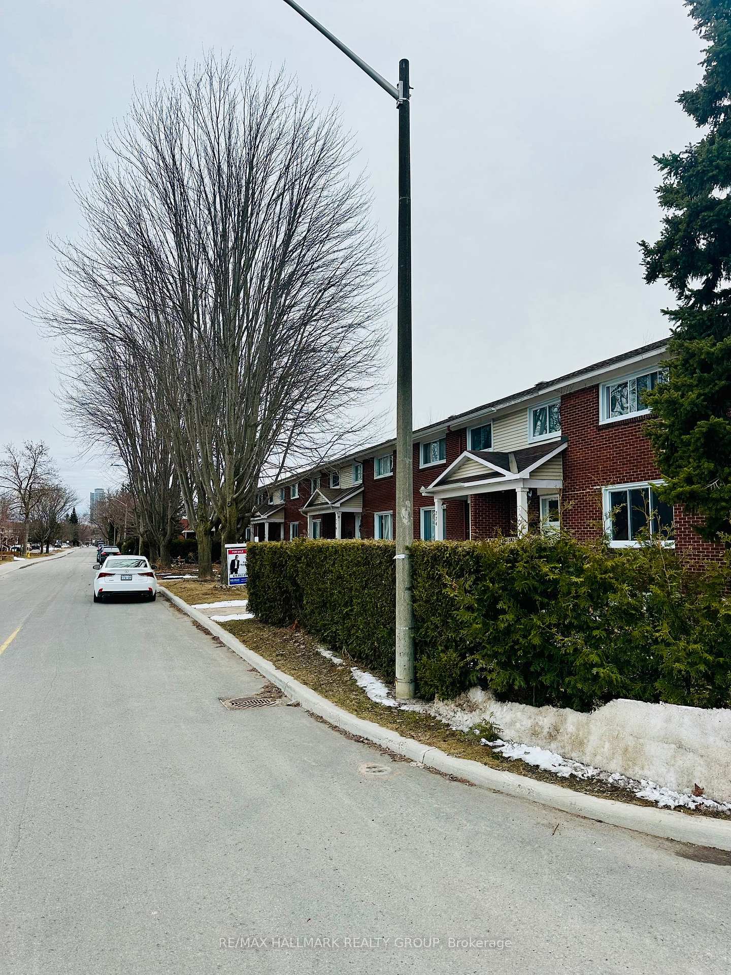 Photo 31 of 772 Borthwick Avenue S, Ottawa, Castle Heights/Rideau High — HOMEH
