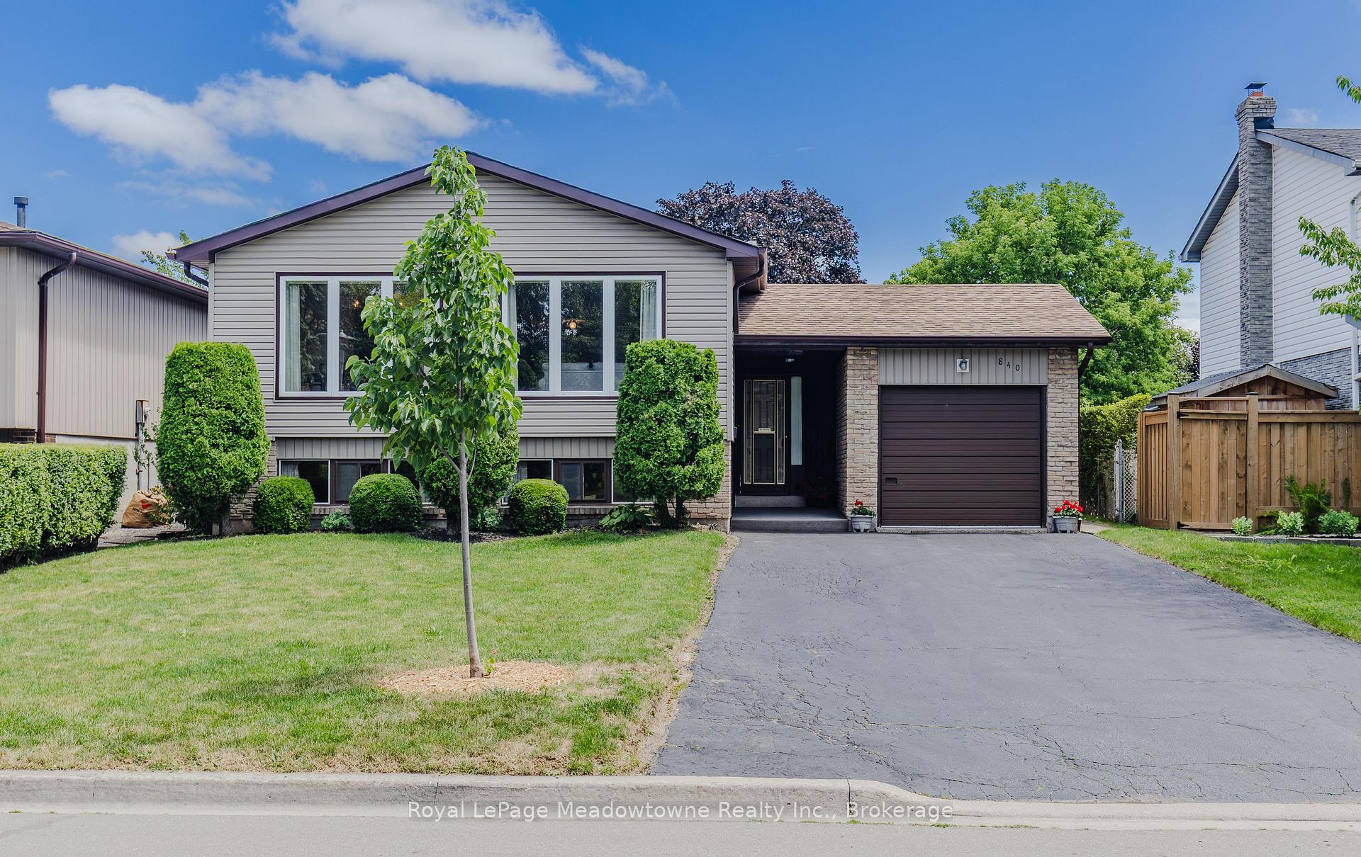 Photo 12 of 840 Cedarbrae Avenue, Milton, Dorset Park — HOMEH