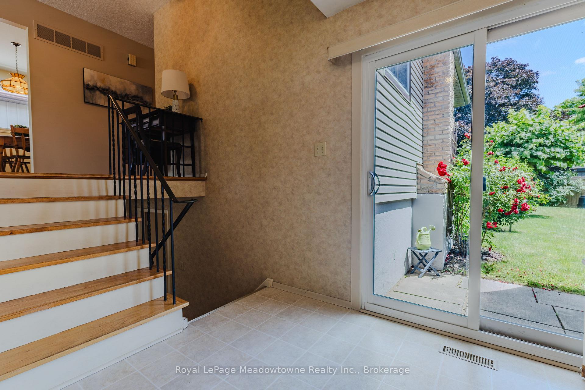 Photo 45 of 840 Cedarbrae Avenue, Milton, Dorset Park — HOMEH