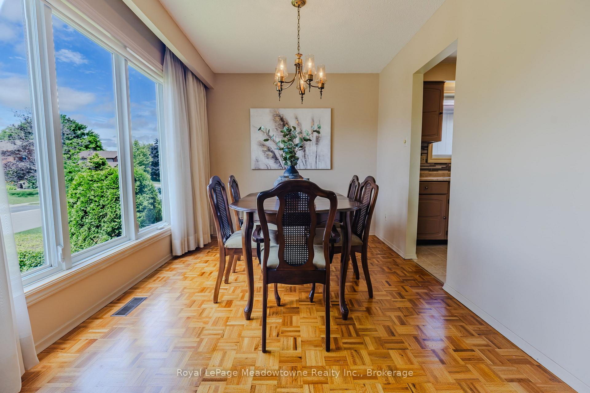 Photo 17 of 840 Cedarbrae Avenue, Milton, Dorset Park — HOMEH