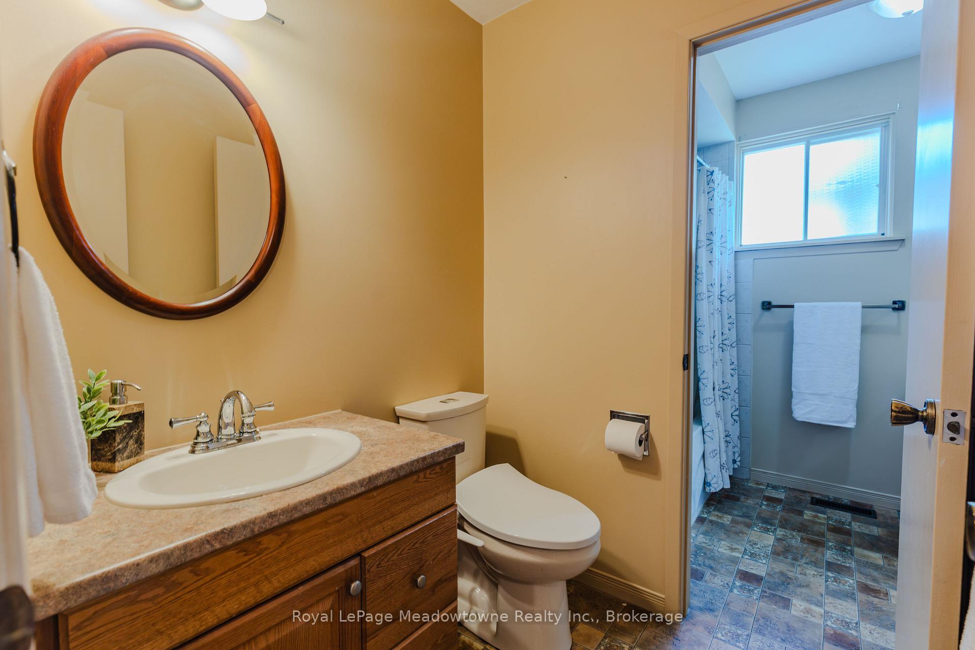 Photo 40 of 840 Cedarbrae Avenue, Milton, Dorset Park — HOMEH