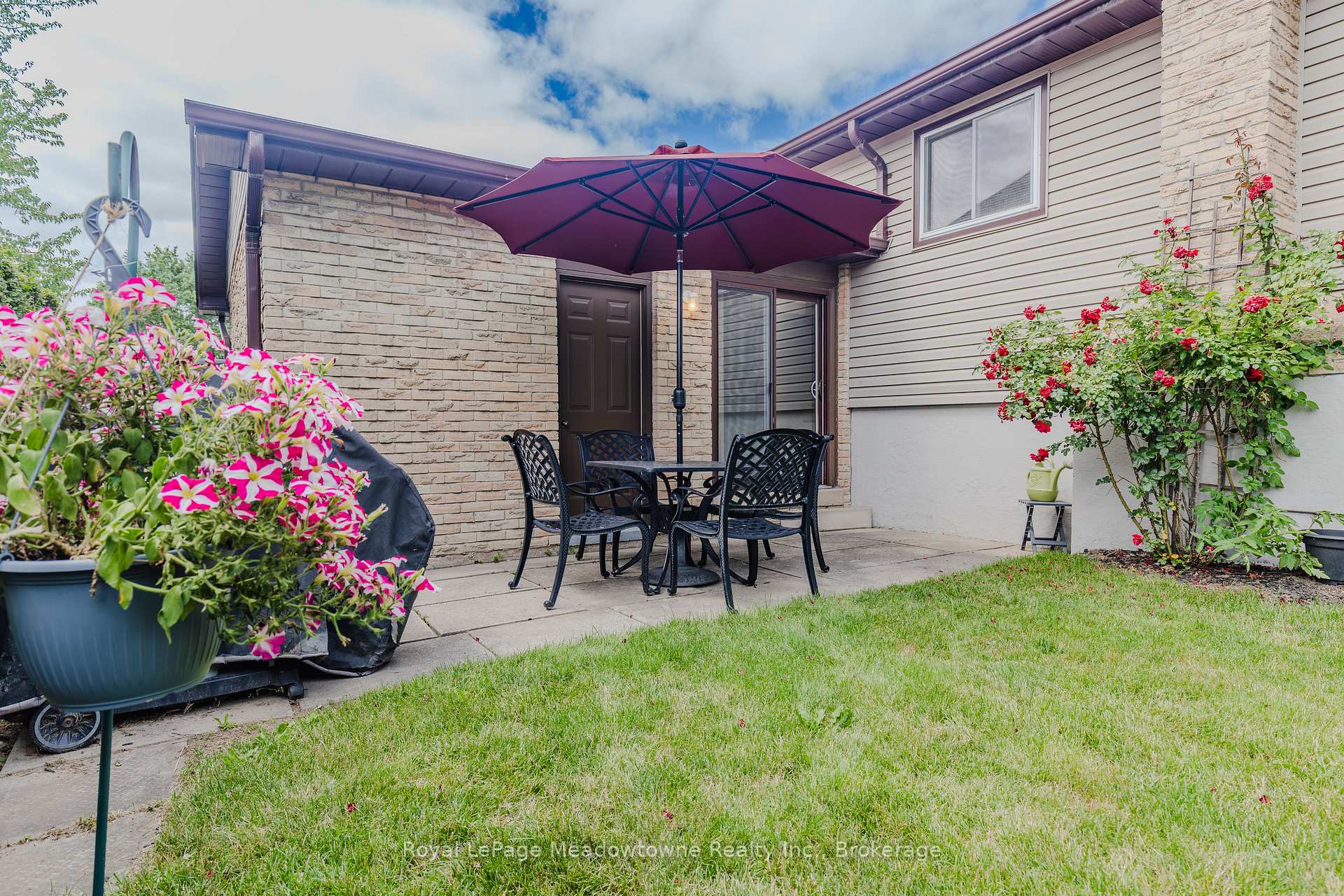 Photo 31 of 840 Cedarbrae Avenue, Milton, Dorset Park — HOMEH