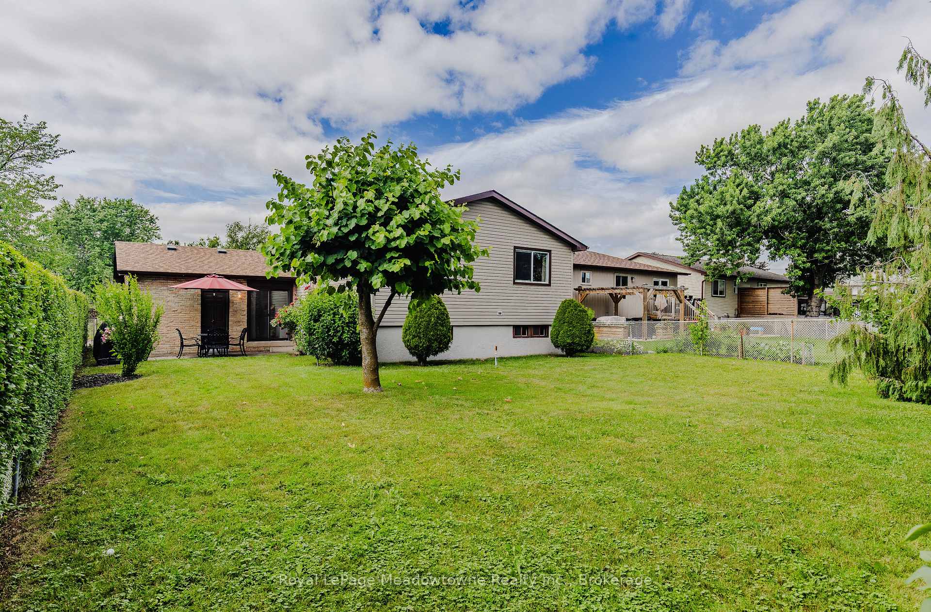 Photo 33 of 840 Cedarbrae Avenue, Milton, Dorset Park — HOMEH