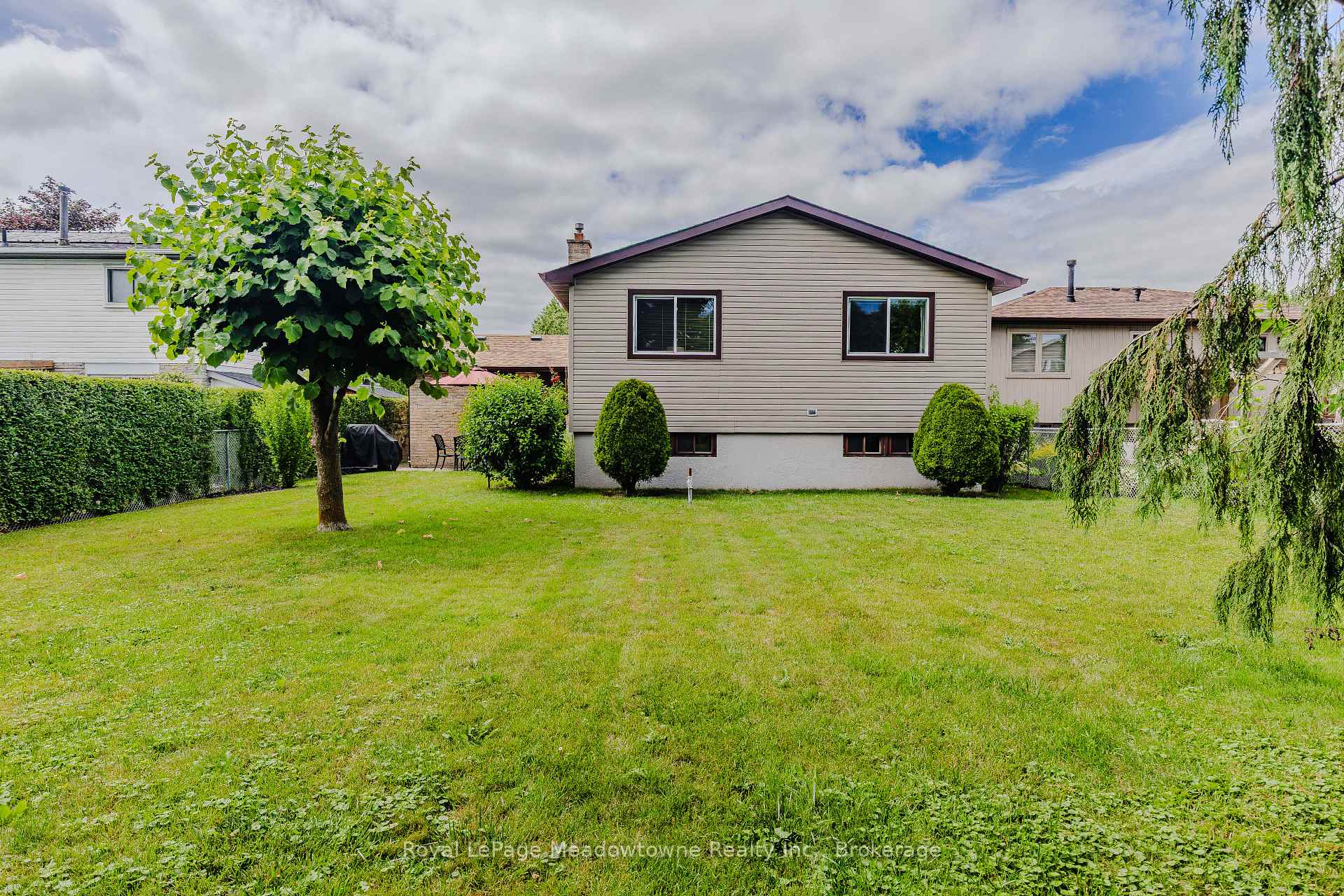 Photo 36 of 840 Cedarbrae Avenue, Milton, Dorset Park — HOMEH