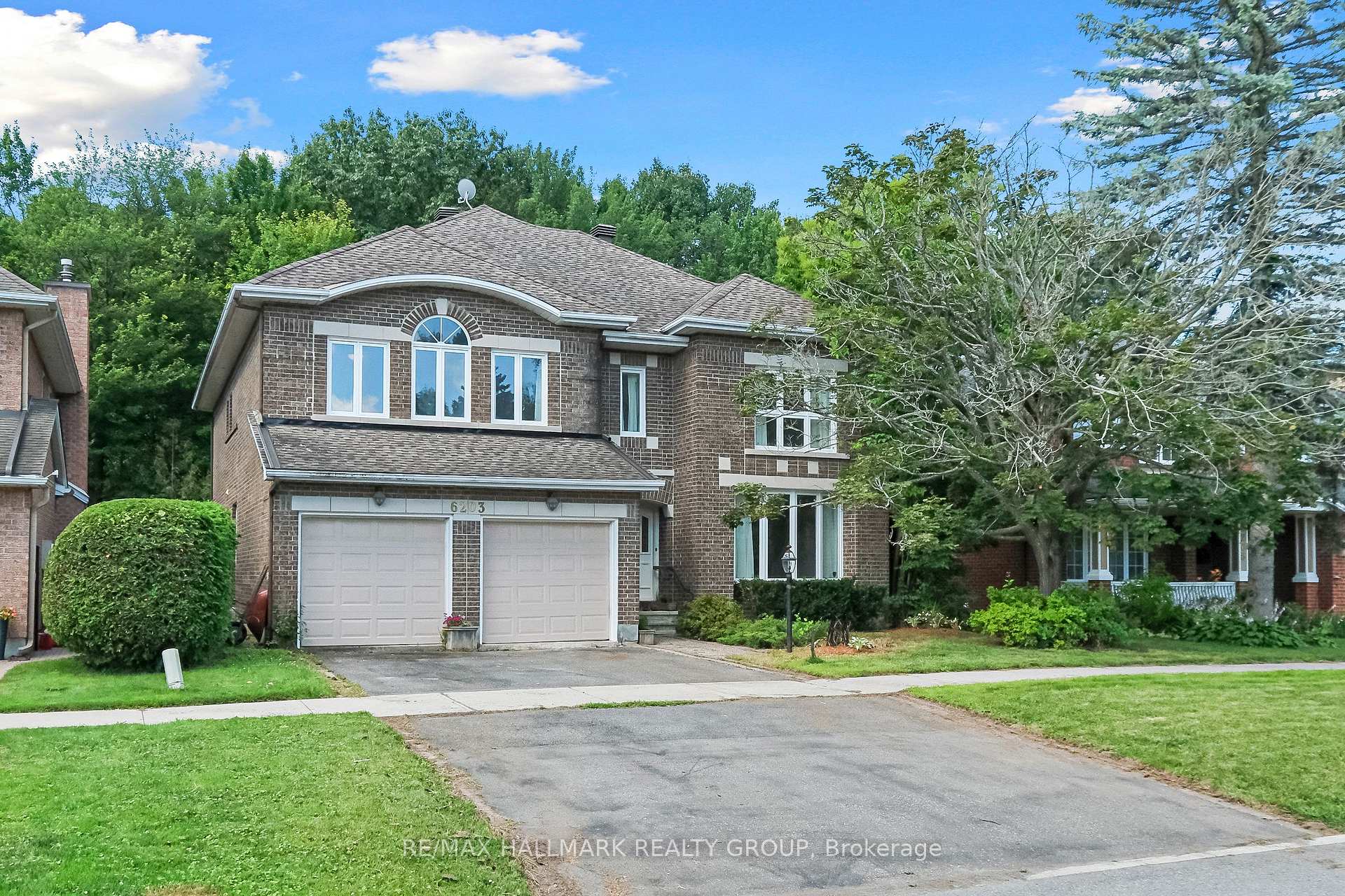 Photo 2 of 6203 Beausejour Drive, Ottawa, Chapel Hill — HOMEH