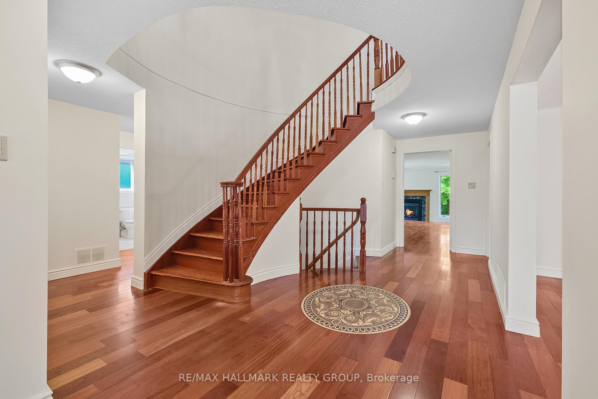 Photo 4 of 6203 Beausejour Drive, Ottawa, Chapel Hill — HOMEH