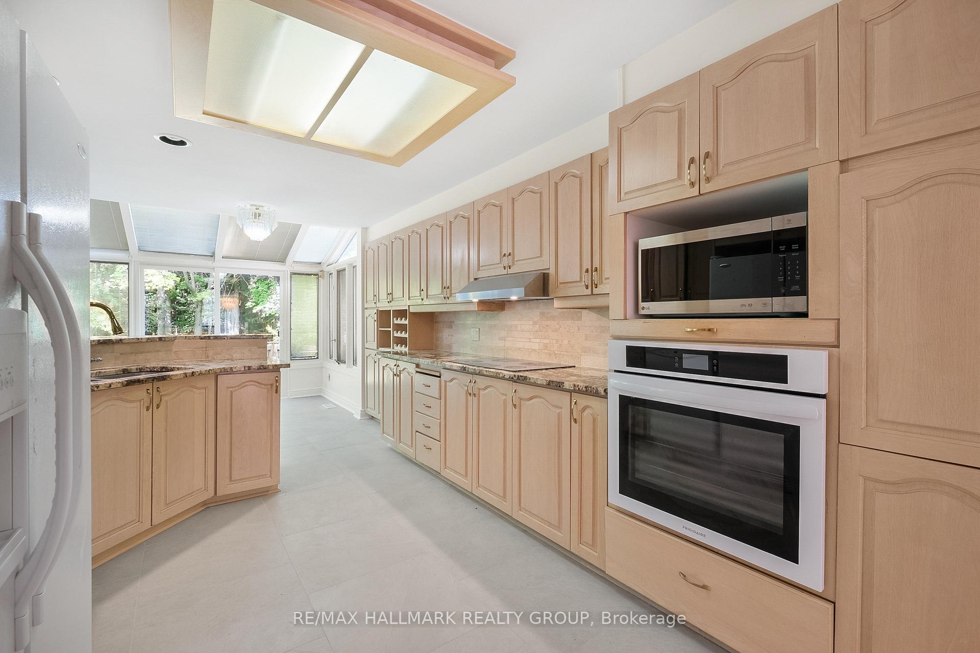 Photo 15 of 6203 Beausejour Drive, Ottawa, Chapel Hill — HOMEH