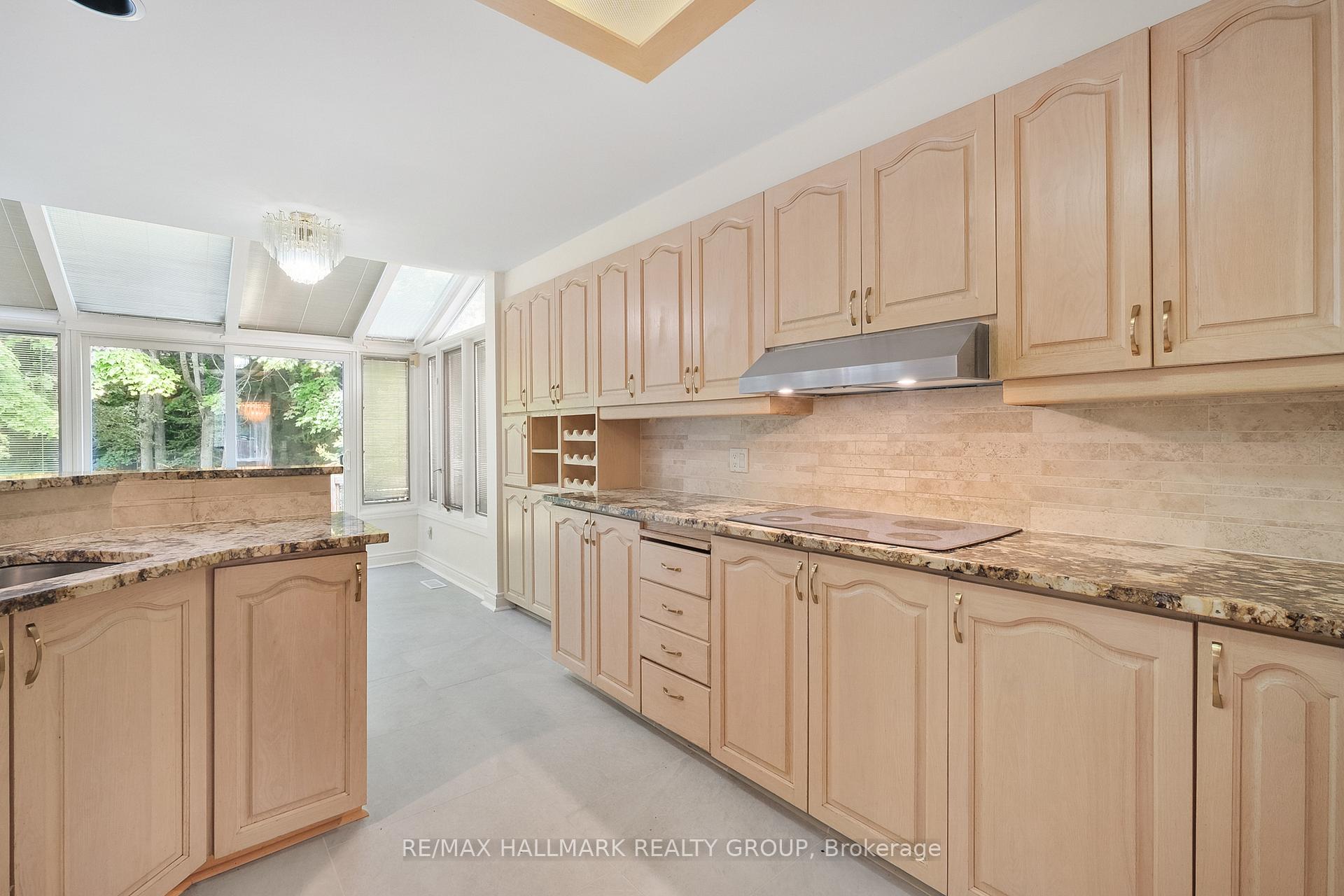 Photo 17 of 6203 Beausejour Drive, Ottawa, Chapel Hill — HOMEH