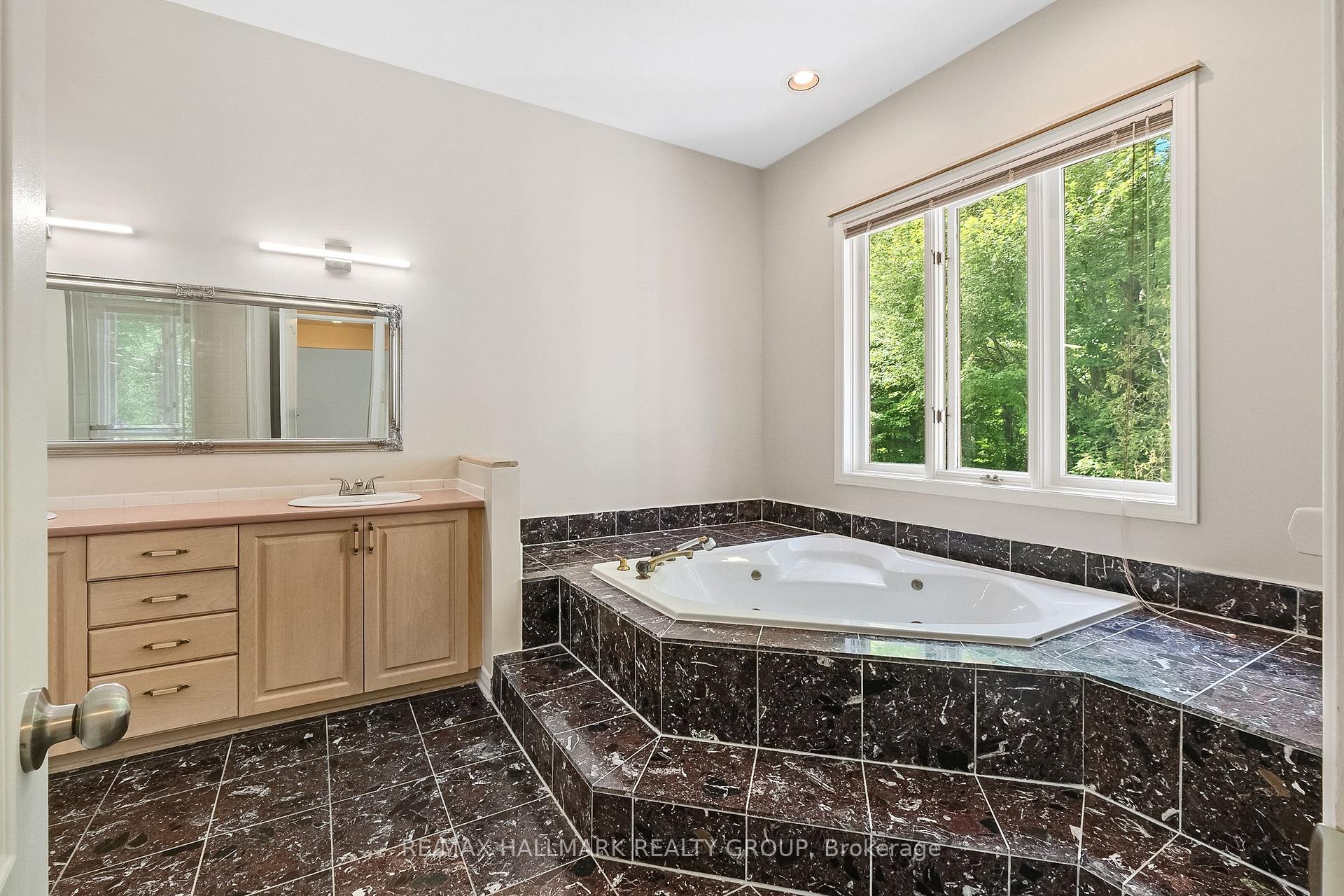 Photo 34 of 6203 Beausejour Drive, Ottawa, Chapel Hill — HOMEH