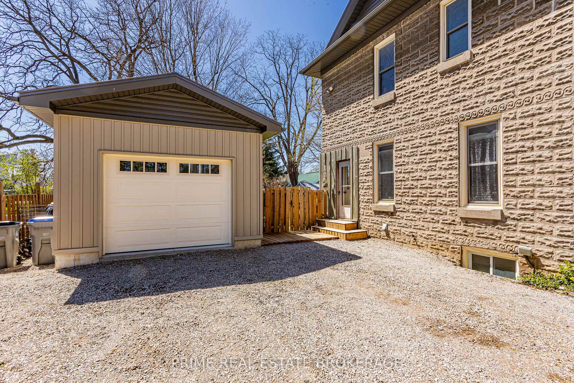 Photo 3 of 175 Broadway Street, North Middlesex, Parkhill — HOMEH