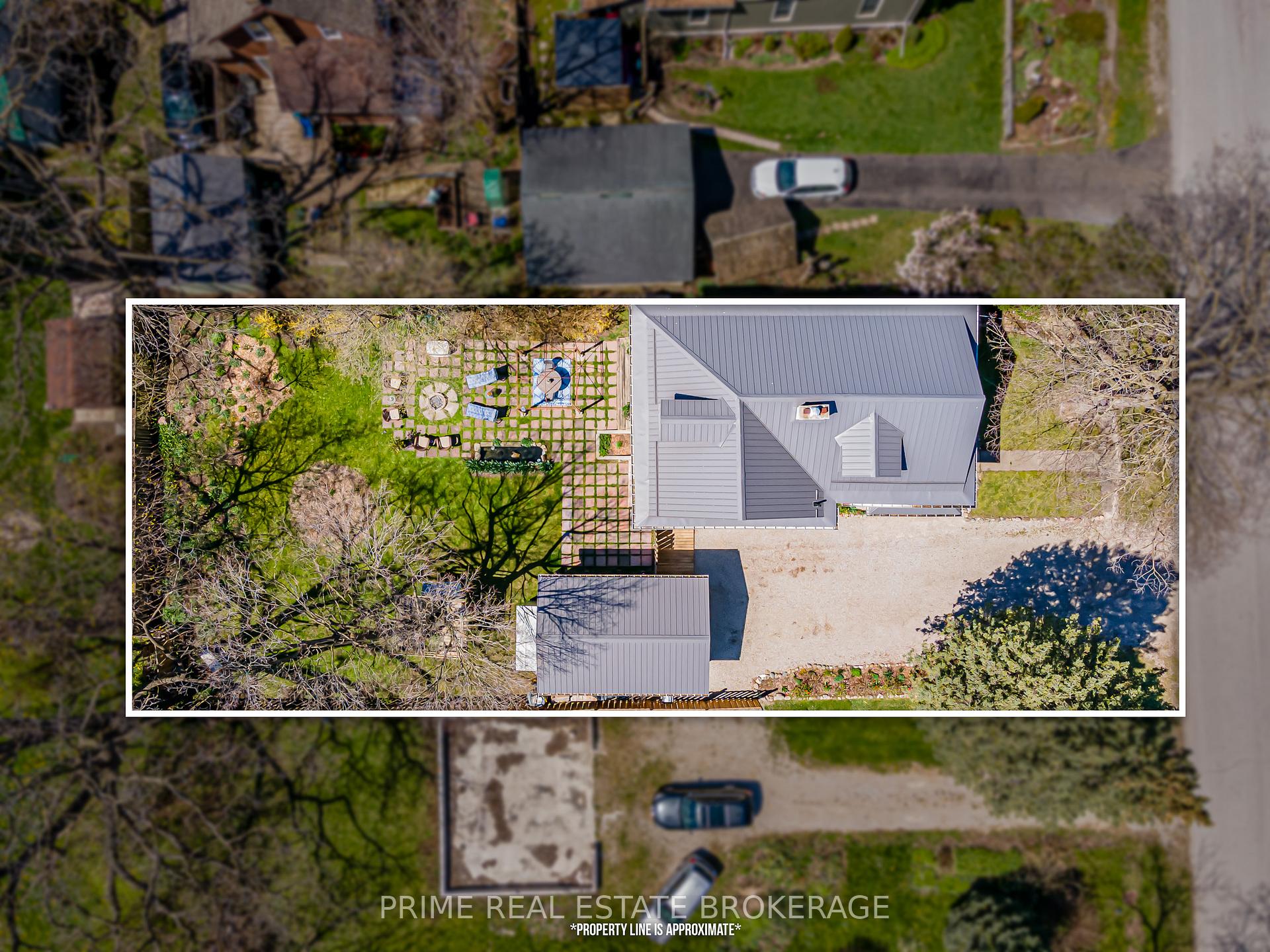 Photo 4 of 175 Broadway Street, North Middlesex, Parkhill — HOMEH
