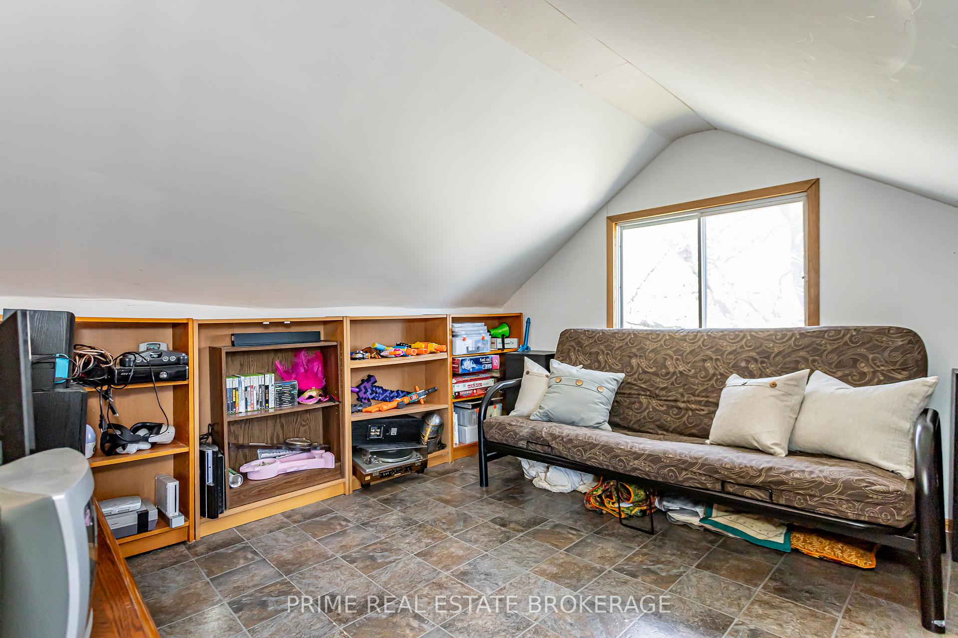 Photo 34 of 175 Broadway Street, North Middlesex, Parkhill — HOMEH