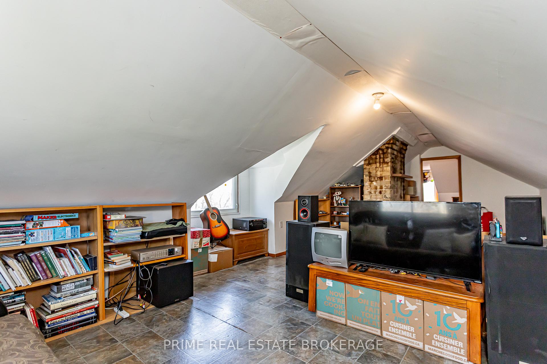 Photo 35 of 175 Broadway Street, North Middlesex, Parkhill — HOMEH