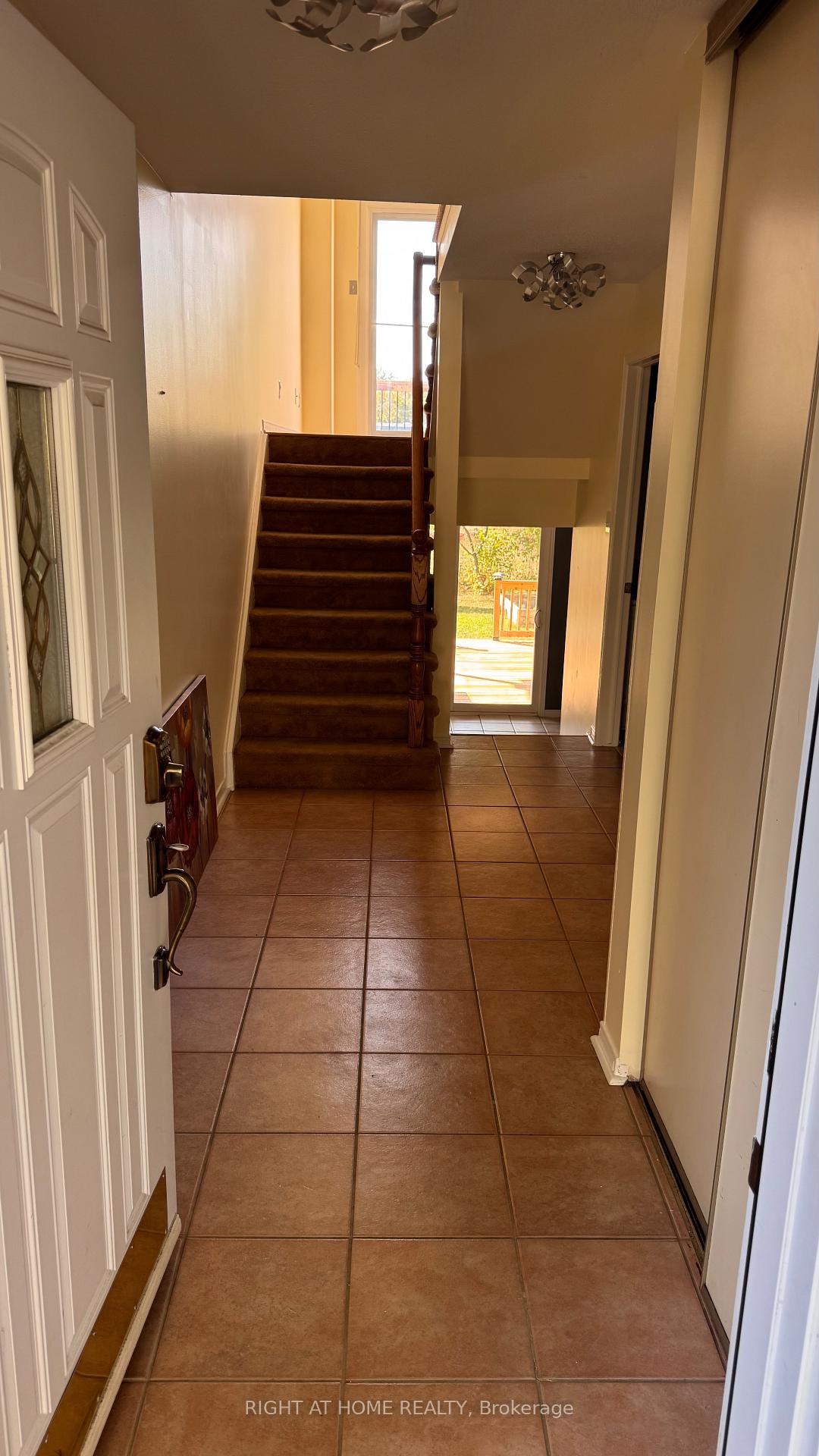 Photo 4 of 640 Brome Crescent, Ottawa, Fallingbrook/Ridgemount — HOMEH