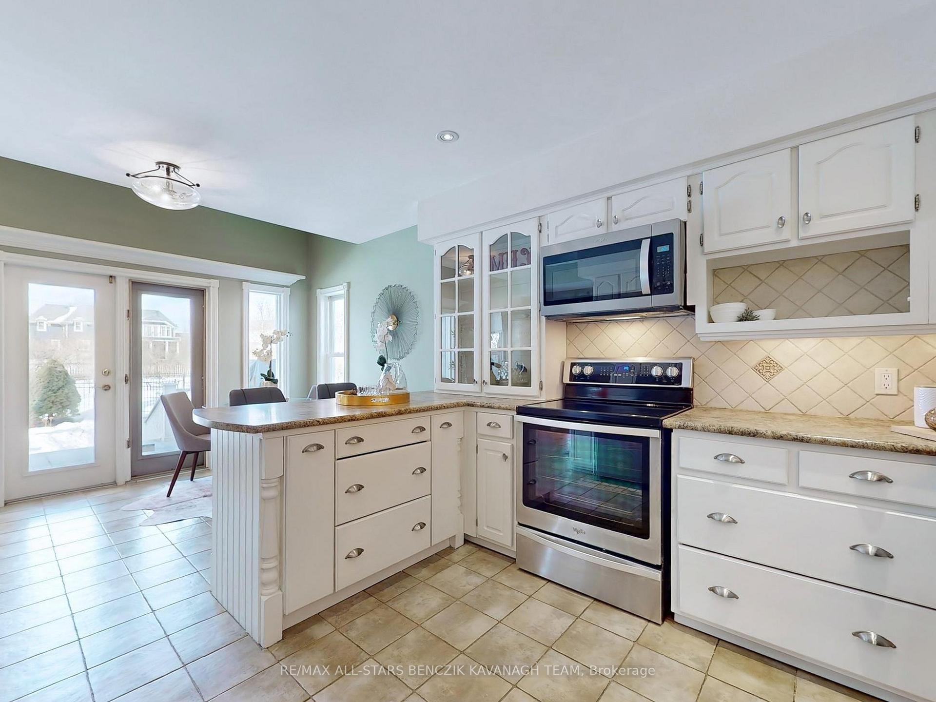 Photo 9 of 6 Riverview Road, Markham, Bullock — HOMEH