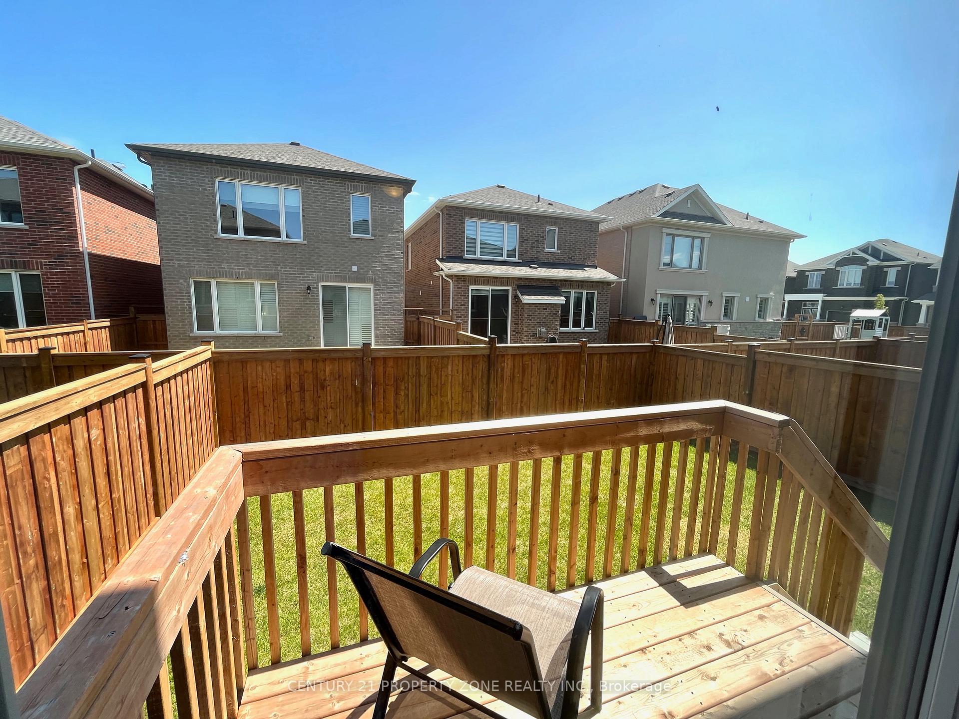 Photo 5 of 728 Aspen Terrace, Milton, Cobban — HOMEH
