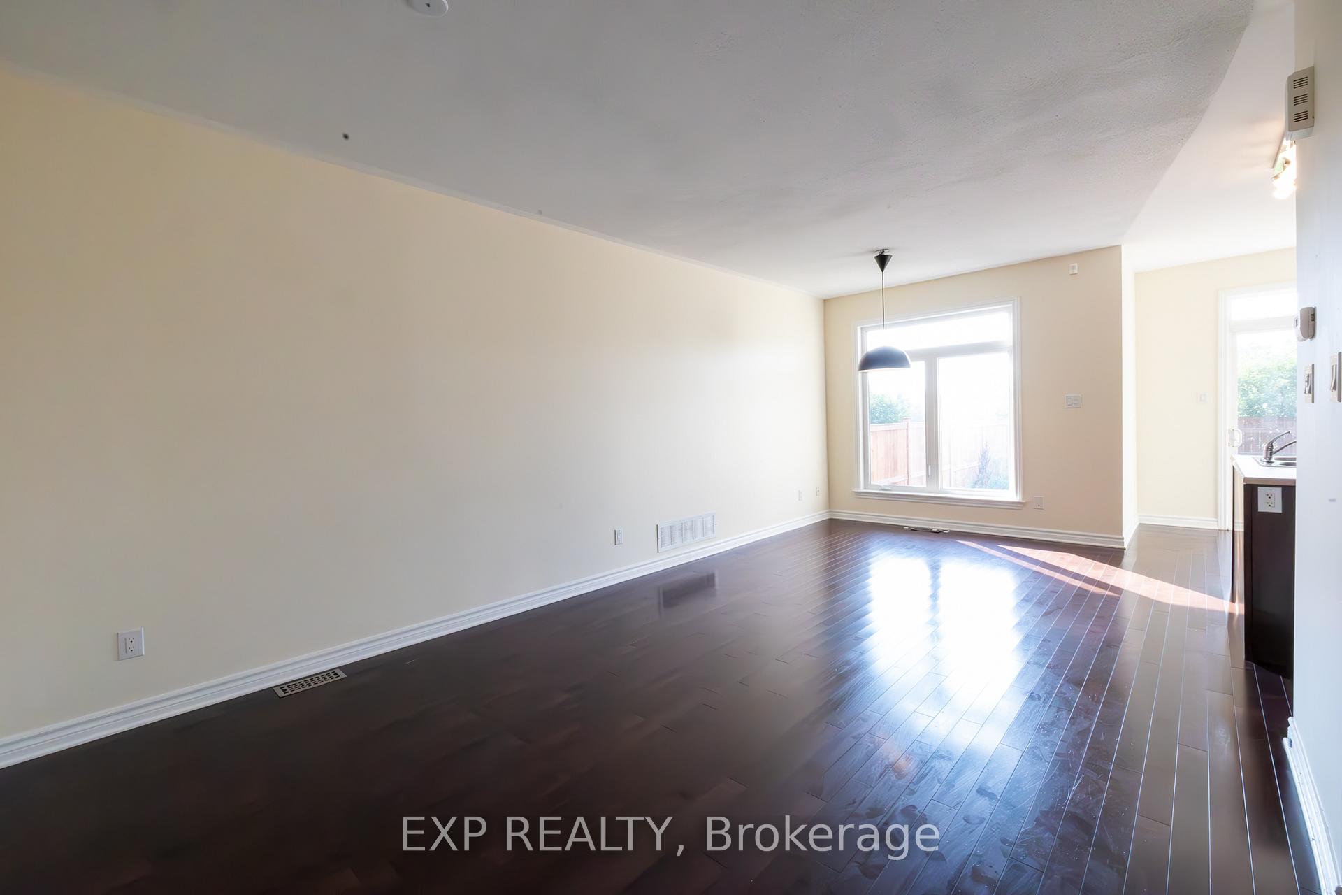 Photo 6 of 134 Whispering Winds Way, Ottawa, Mer Bleue/Bradley Estates/Anderson Park — HOMEH