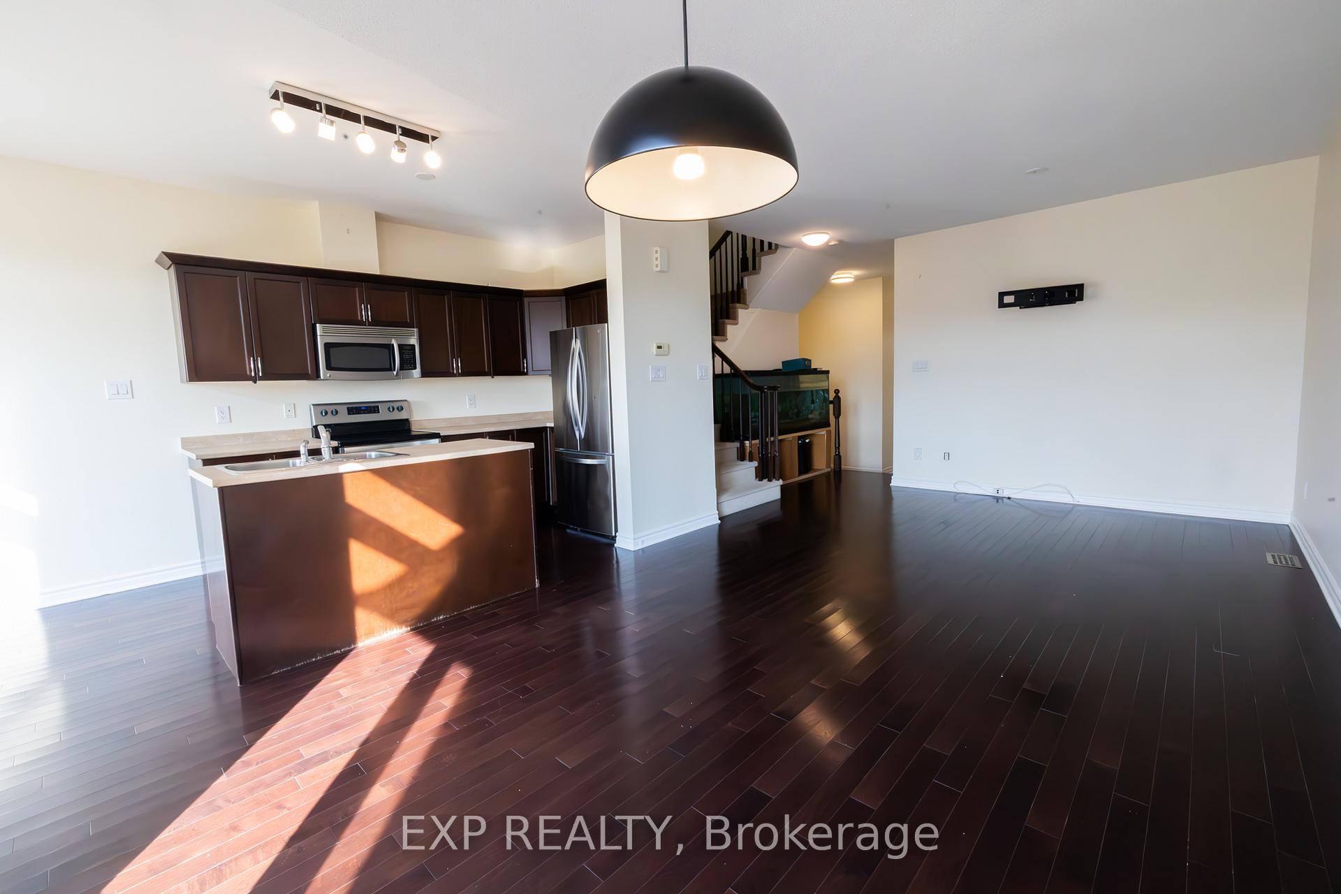 Photo 8 of 134 Whispering Winds Way, Ottawa, Mer Bleue/Bradley Estates/Anderson Park — HOMEH