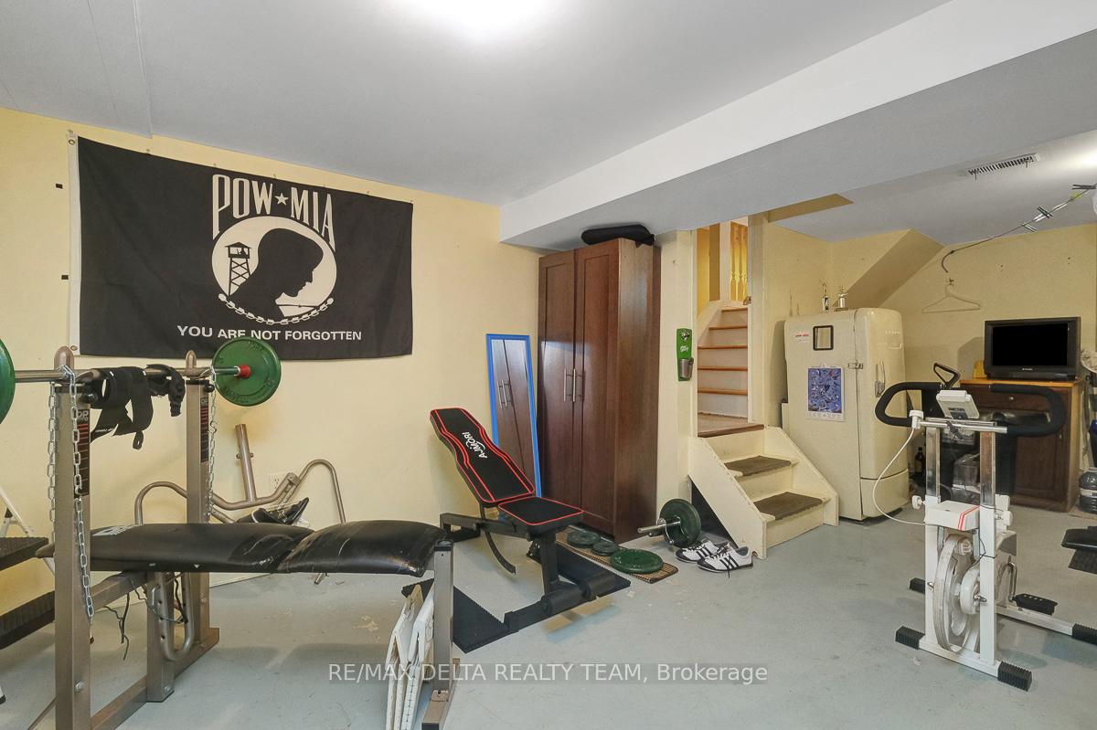 Photo 9 of 6383 St Louis Drive, Ottawa, Hiawatha Park/Convent Glen — HOMEH