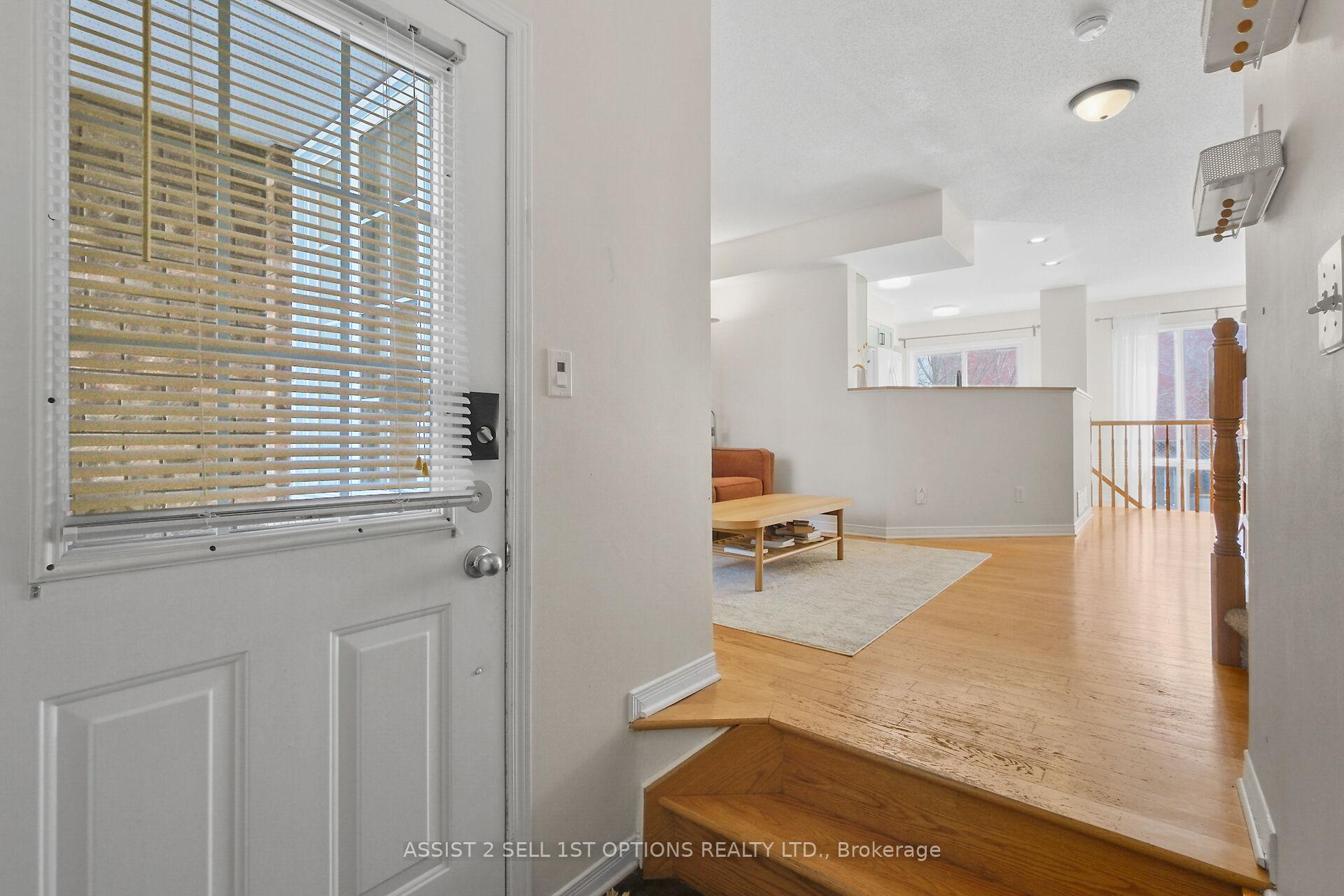 Photo 2 of 48 College Circle, Ottawa, Castle Heights/Rideau High — HOMEH